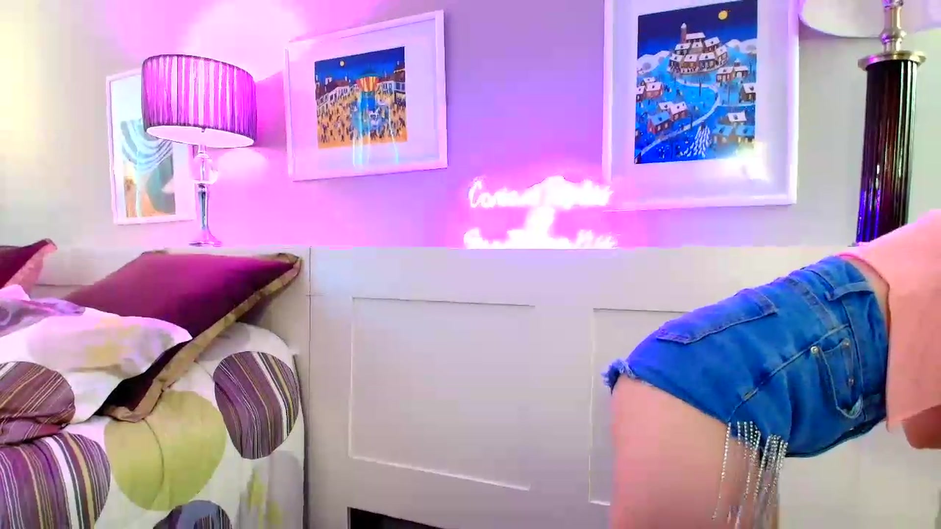 Gallery image thumbnail from SouthGirl's myfreecams stream on, 08/28/2026, 21:34 image 18 of 20