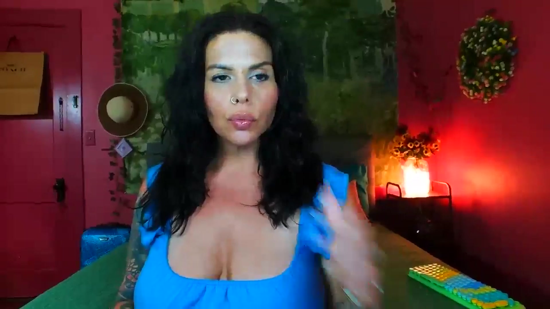 Gallery image thumbnail from SouthernMILF's myfreecams stream on, 06/18/2024, 18:57 image 3 of 20