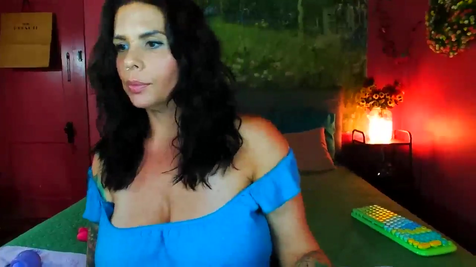 Gallery image thumbnail from SouthernMILF's myfreecams stream on, 06/18/2024, 21:02 image 14 of 20