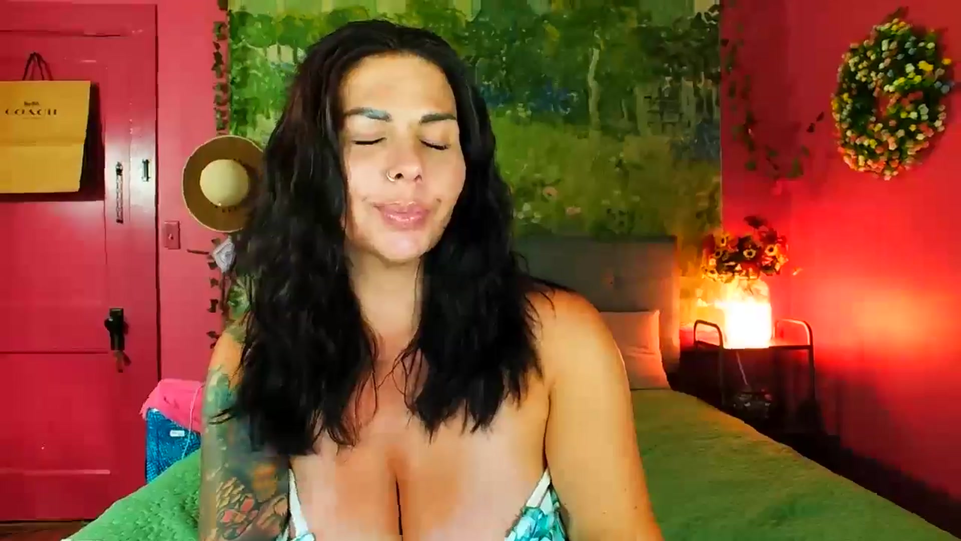 Gallery image thumbnail from SouthernMILF's myfreecams stream on, 06/25/2024, 05:50 image 5 of 20