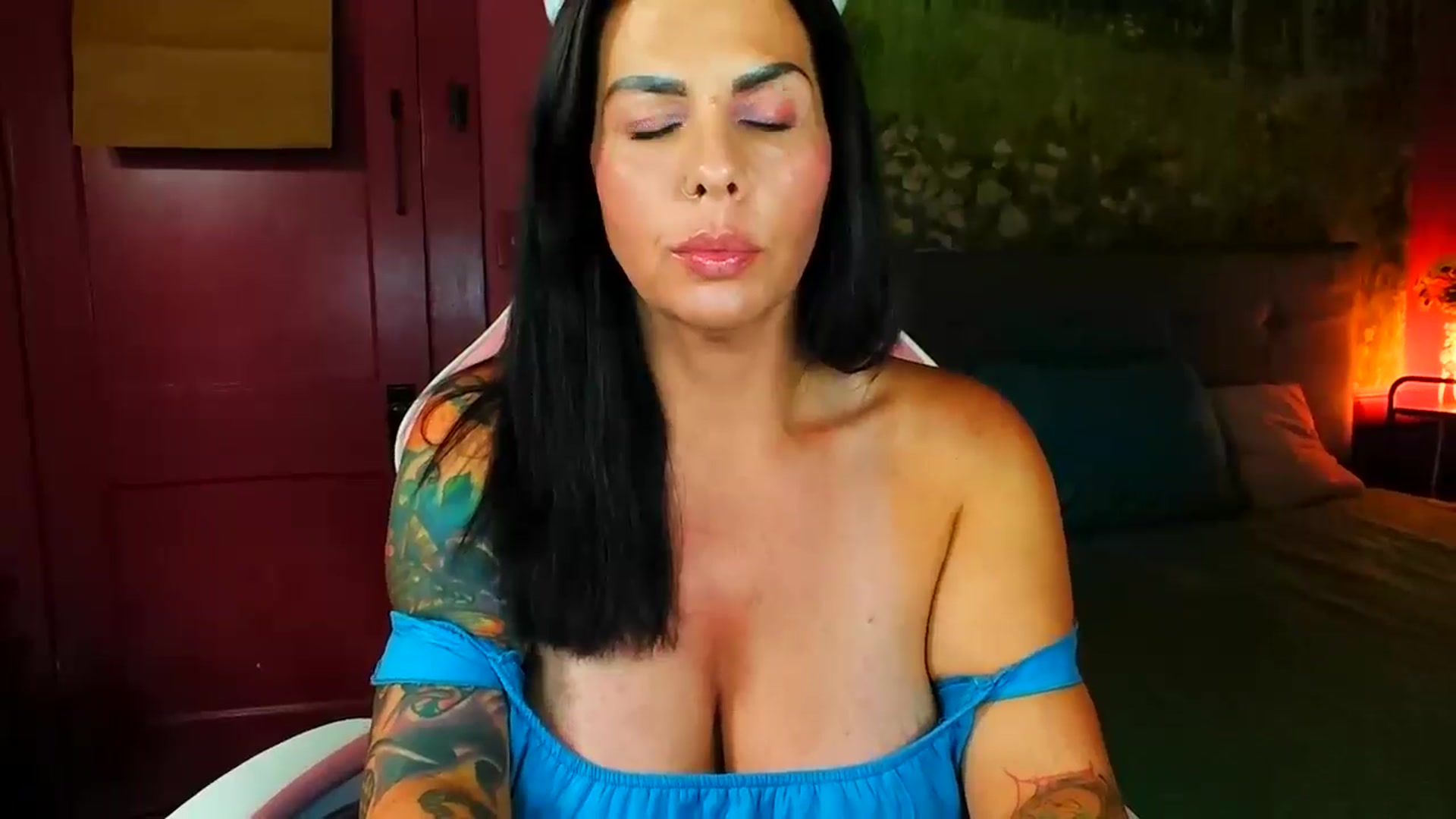 Gallery image thumbnail from SouthernMILF's myfreecams stream on, 06/26/2024, 21:05 image 13 of 20