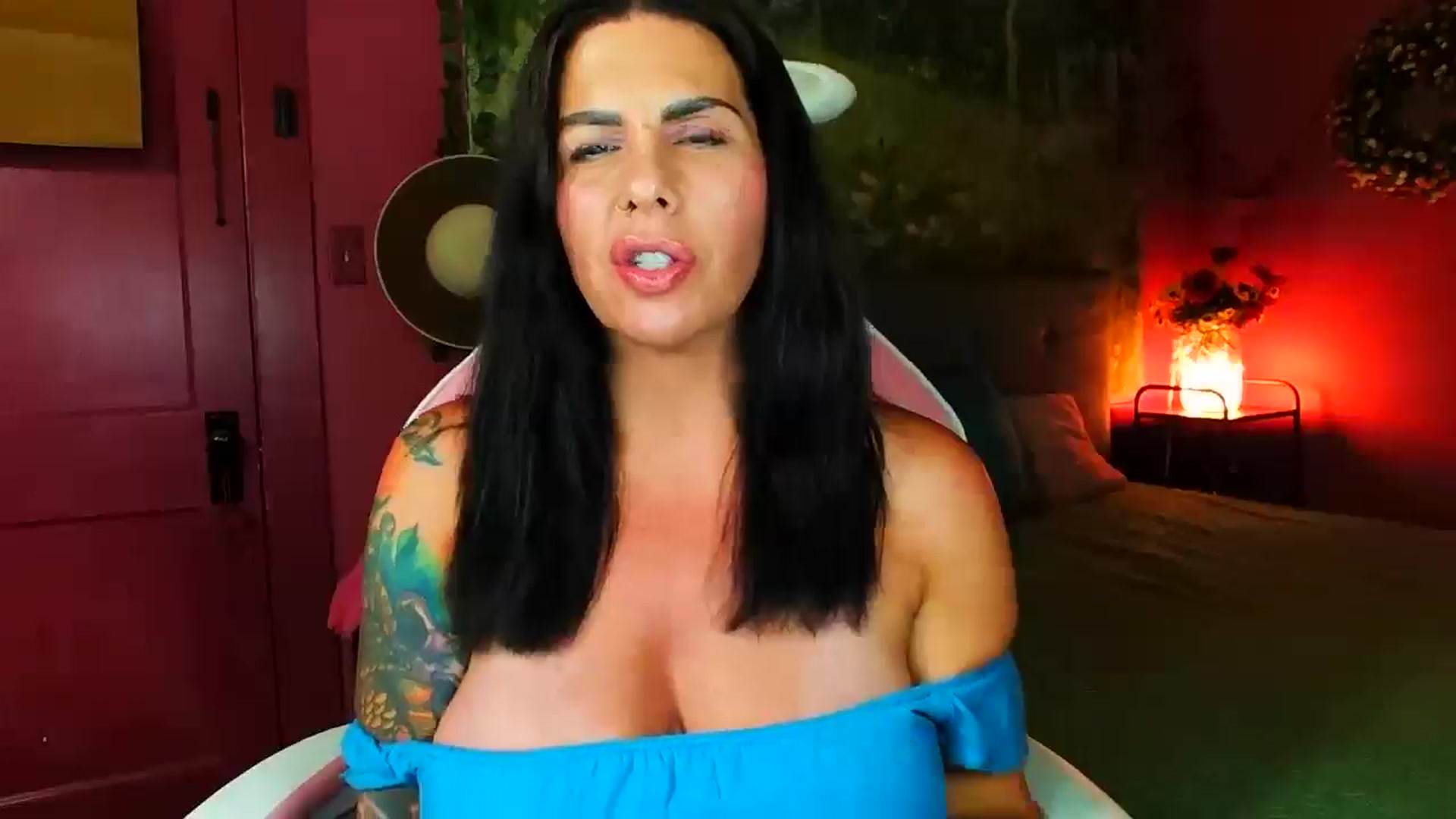 Gallery image thumbnail from SouthernMILF's myfreecams stream on, 06/26/2024, 21:05 image 3 of 20