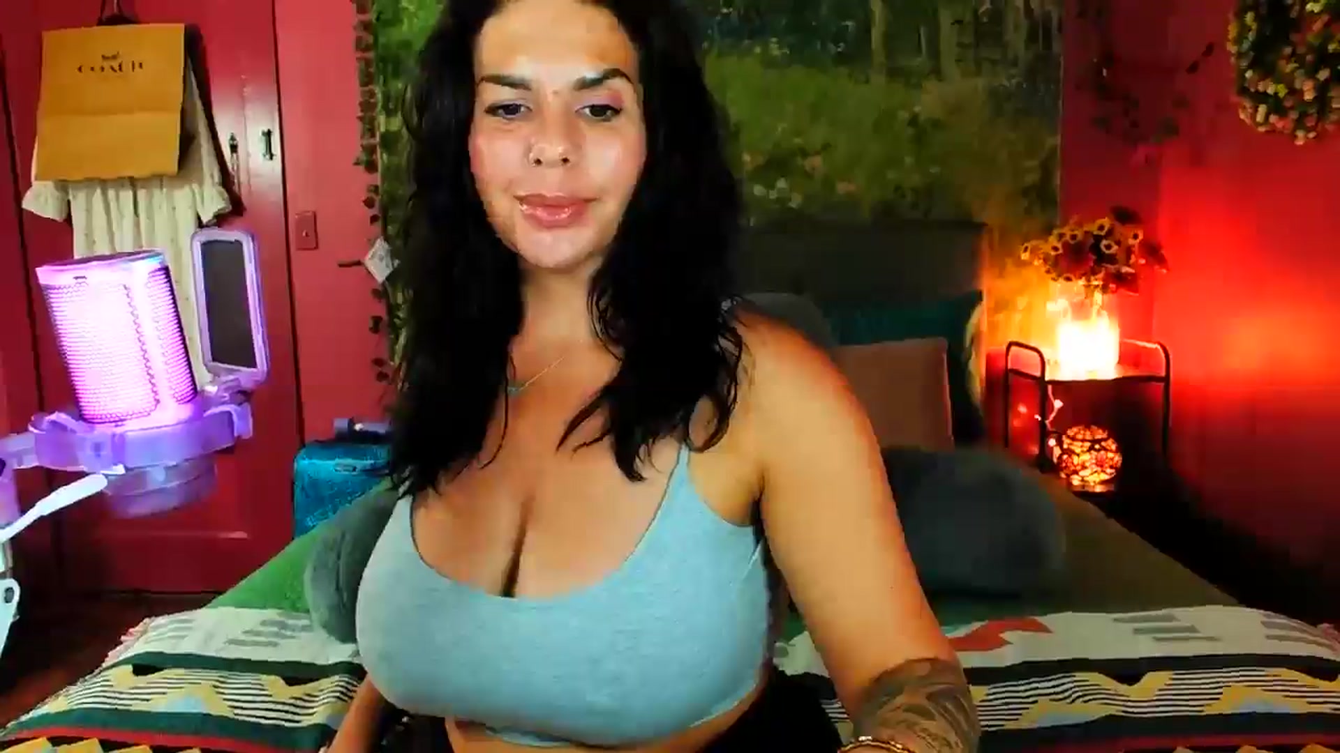 Gallery image thumbnail from SouthernMILF's myfreecams stream on, 07/15/2024, 15:04 image 7 of 20