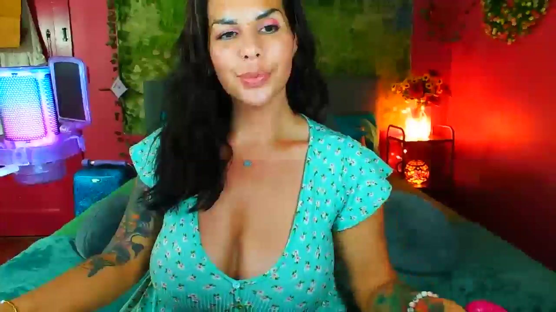 Gallery image thumbnail from SouthernMILF's myfreecams stream on, 07/17/2024, 01:17 image 19 of 20