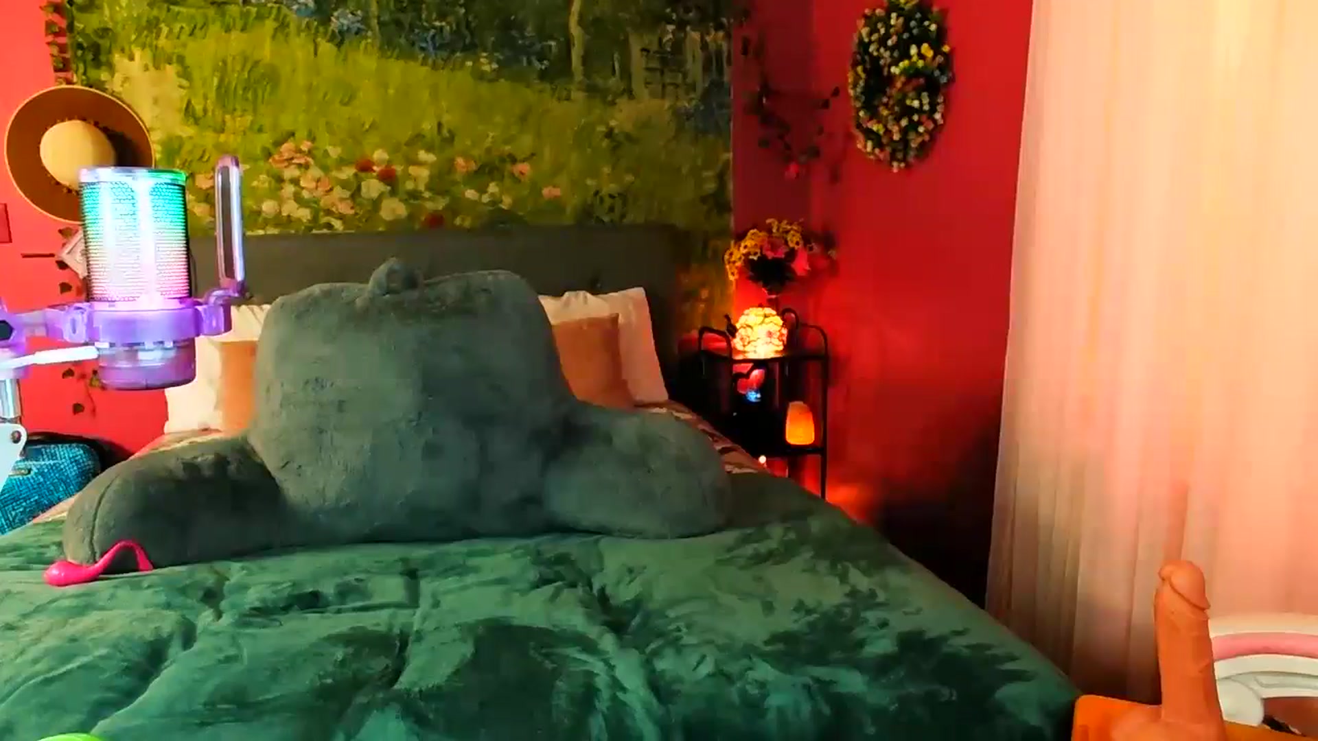 Gallery image thumbnail from SouthernMILF's myfreecams stream on, 07/28/2024, 22:40 image 4 of 20