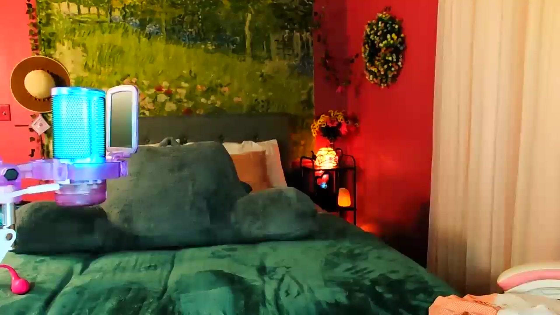 Gallery image thumbnail from SouthernMILF's myfreecams stream on, 07/29/2024, 02:02 image 8 of 20