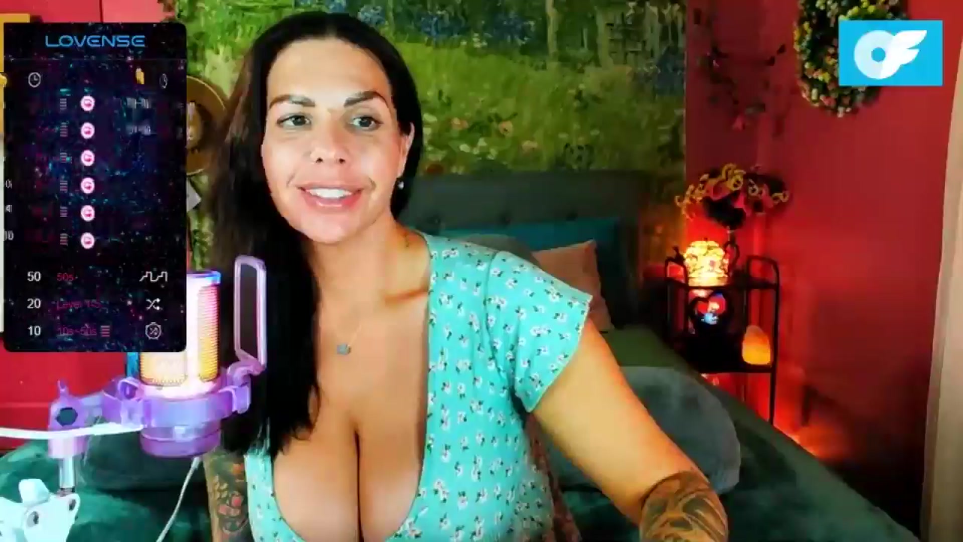 Gallery image thumbnail from SouthernMILF's myfreecams stream on, 08/13/2024, 22:16 image 5 of 20