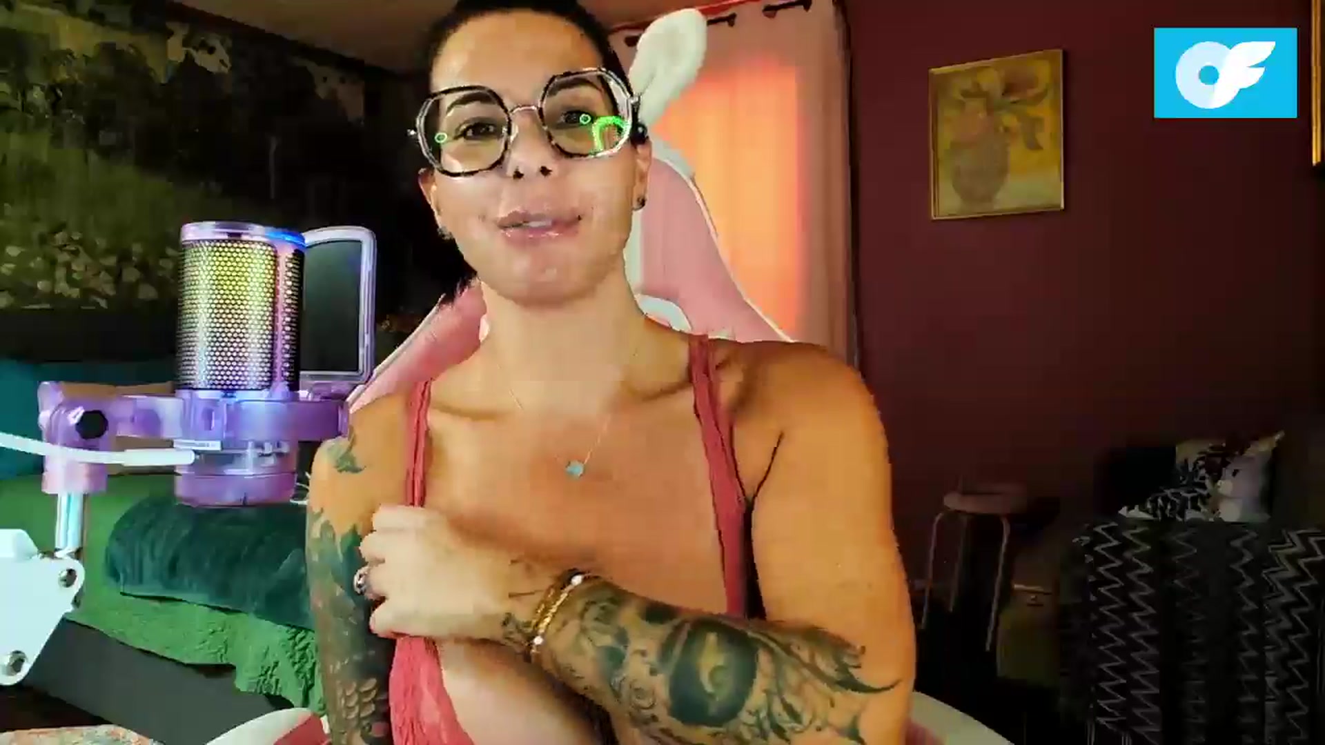 Gallery image thumbnail from SouthernMILF's myfreecams stream on, 08/17/2024, 21:28 image 6 of 20
