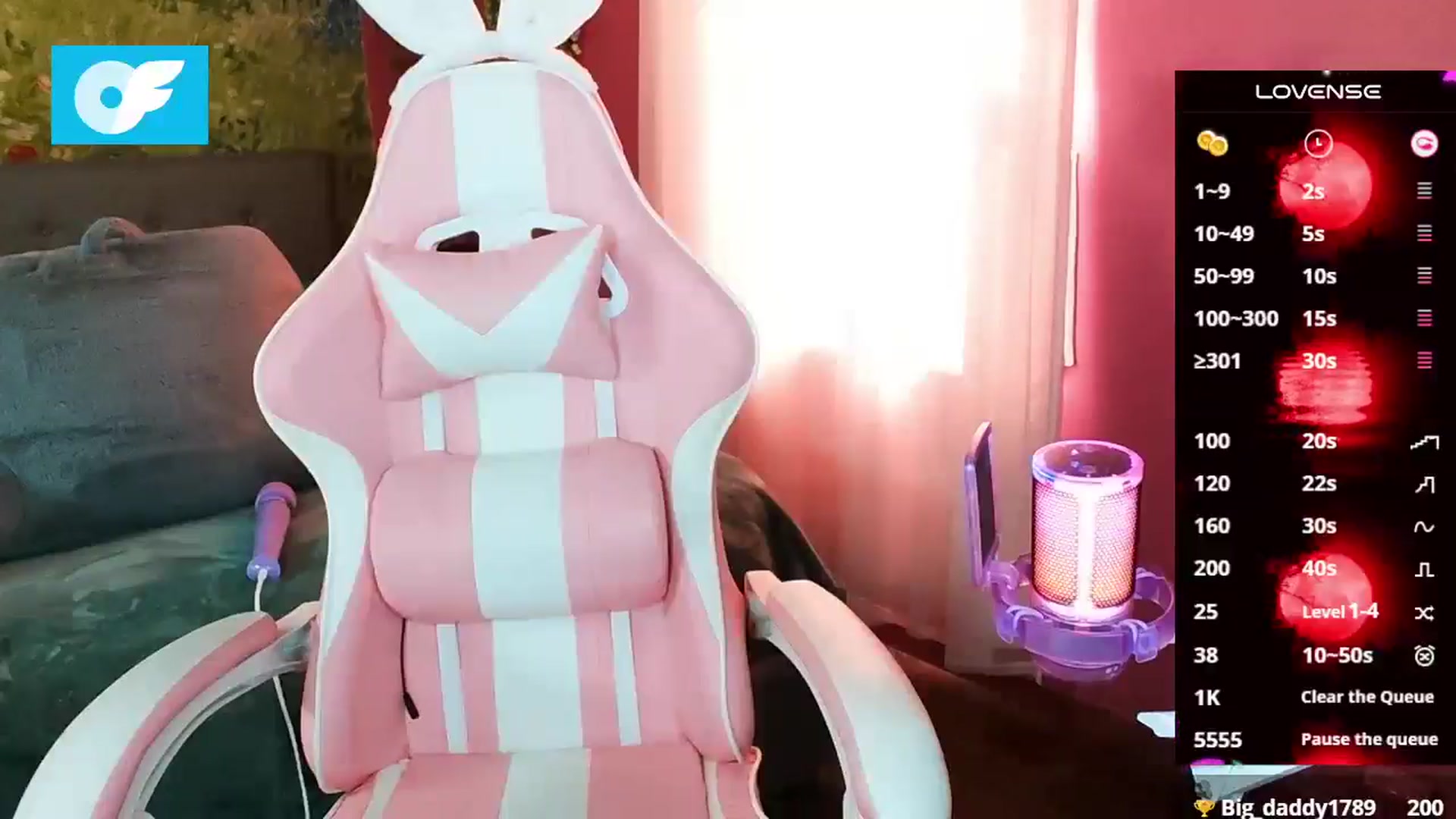 Gallery image thumbnail from SouthernMILF's myfreecams stream on, 11/14/2024, 18:10 image 7 of 20