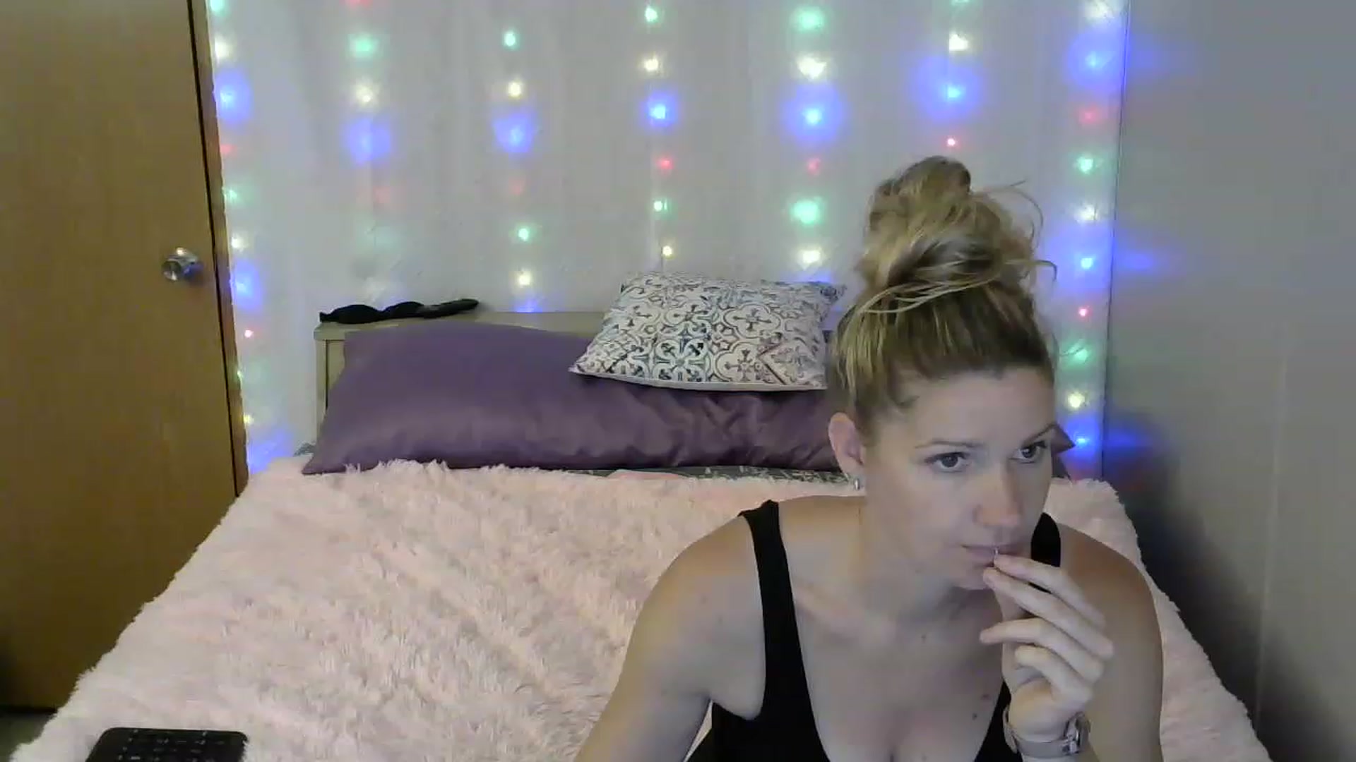 Gallery image thumbnail from SouthernNsexi's myfreecams stream on, 06/07/2023, 14:35 image 20 of 20