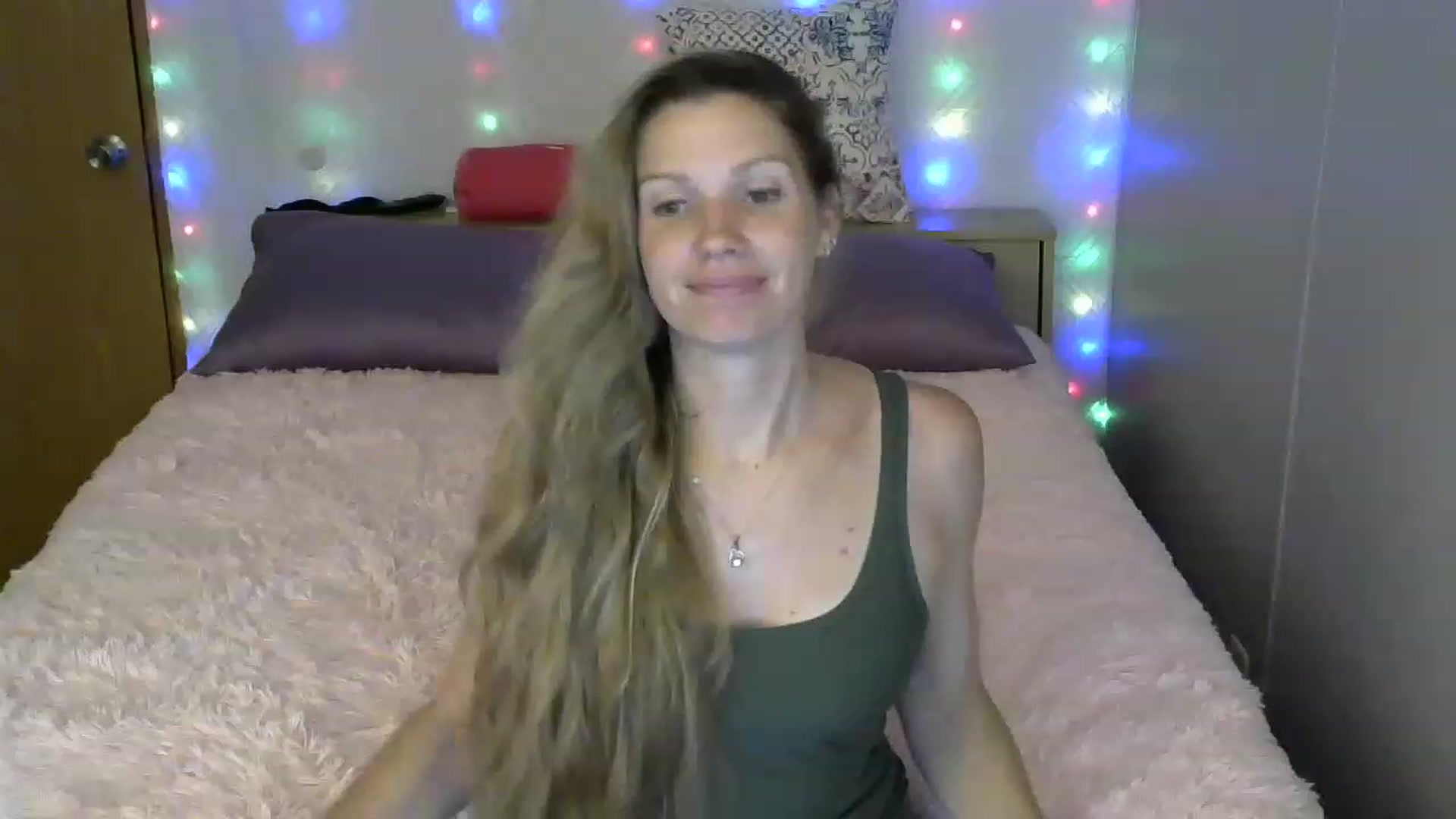 Gallery image thumbnail from SouthernNsexi's myfreecams stream on, 06/09/2023, 02:49 image 2 of 20