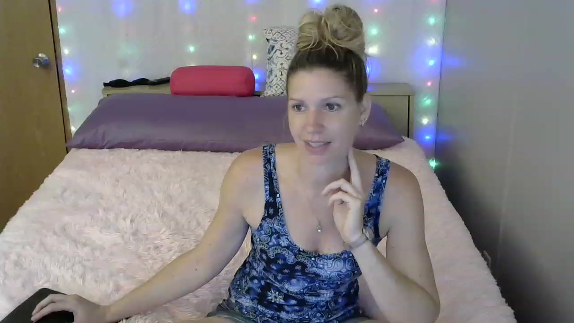 Gallery image thumbnail from SouthernNsexi's myfreecams stream on, 06/09/2023, 15:22 image 3 of 20