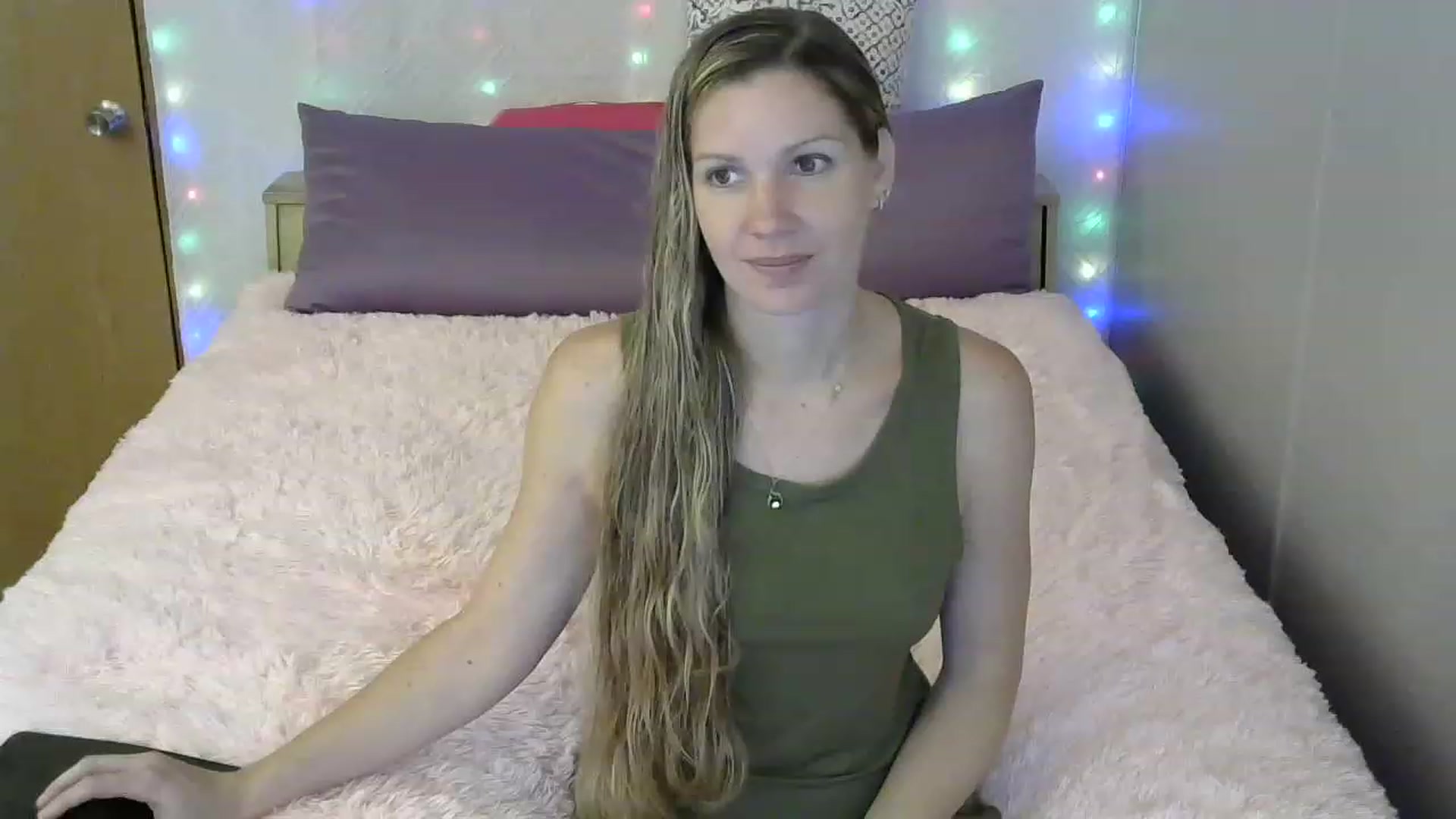 Gallery image thumbnail from SouthernNsexi's myfreecams stream on, 06/11/2023, 13:31 image 18 of 20