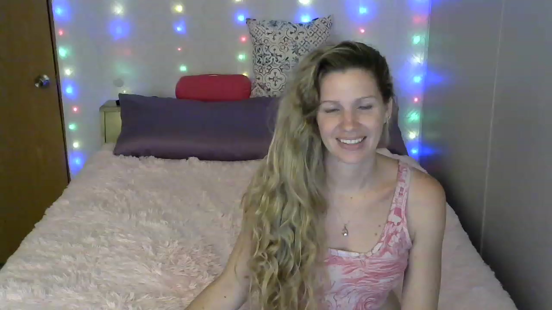Gallery image thumbnail from SouthernNsexi's myfreecams stream on, 06/18/2023, 03:24 image 9 of 20