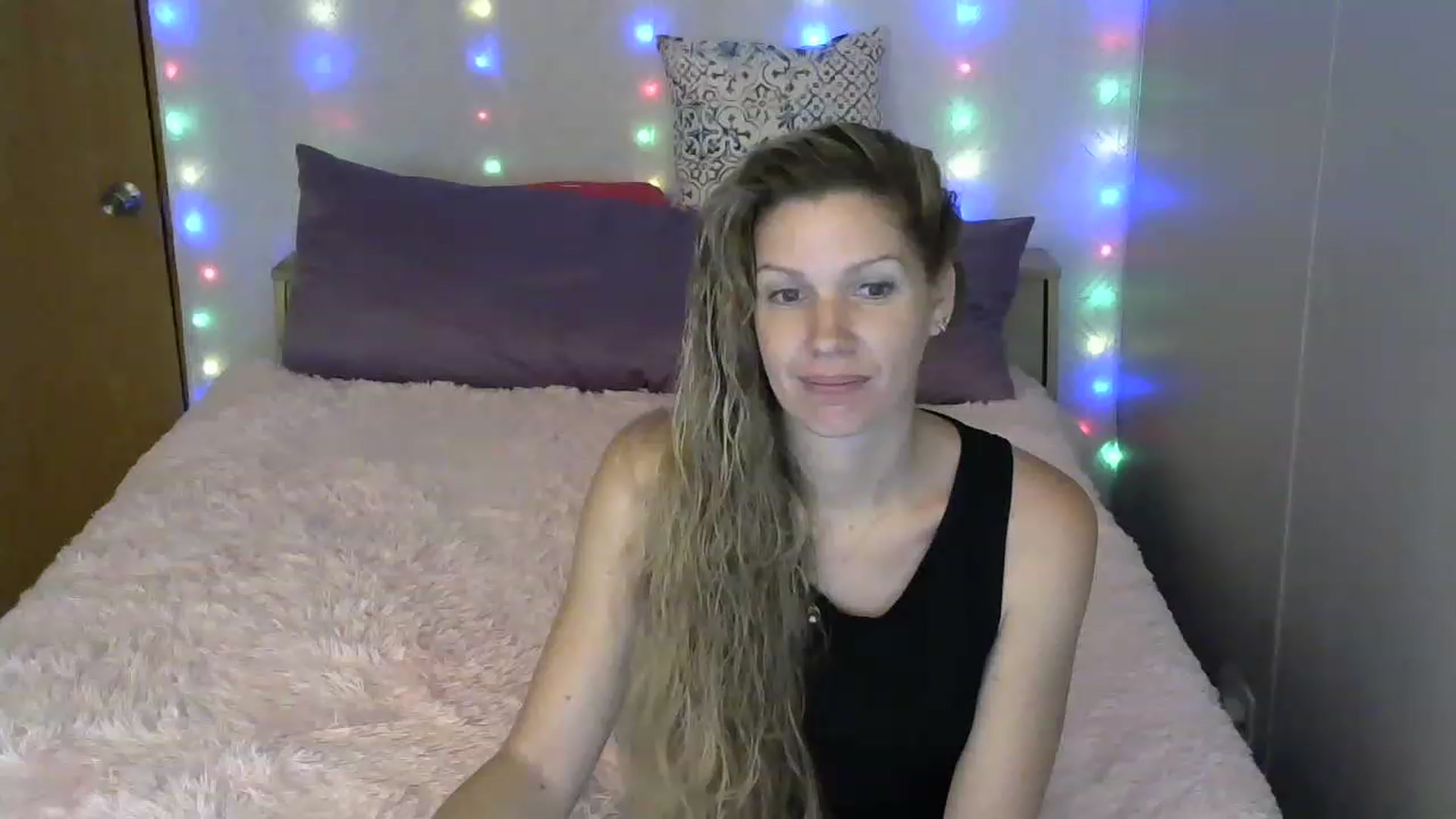 Gallery image thumbnail from SouthernNsexi's myfreecams stream on, 06/20/2023, 14:38 image 2 of 20