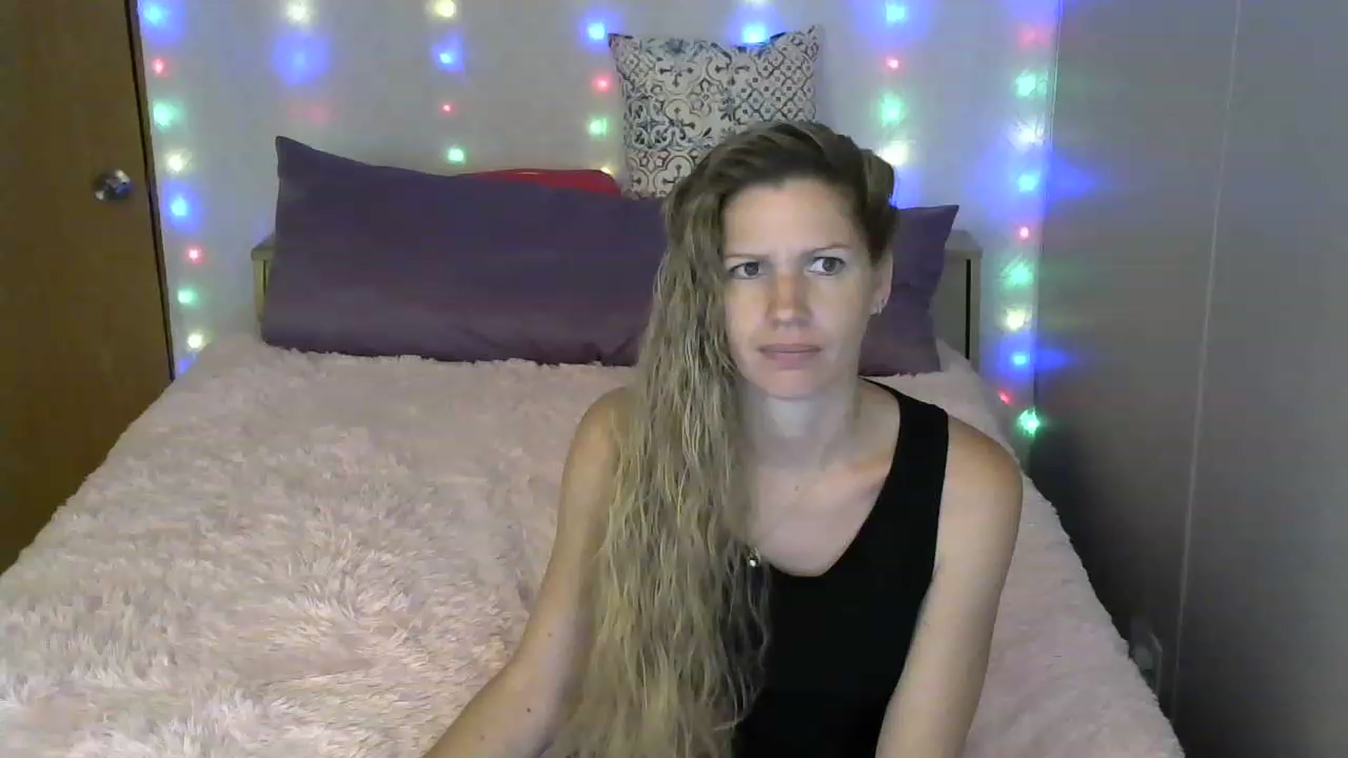 Gallery image thumbnail from SouthernNsexi's myfreecams stream on, 06/20/2023, 14:38 image 9 of 20