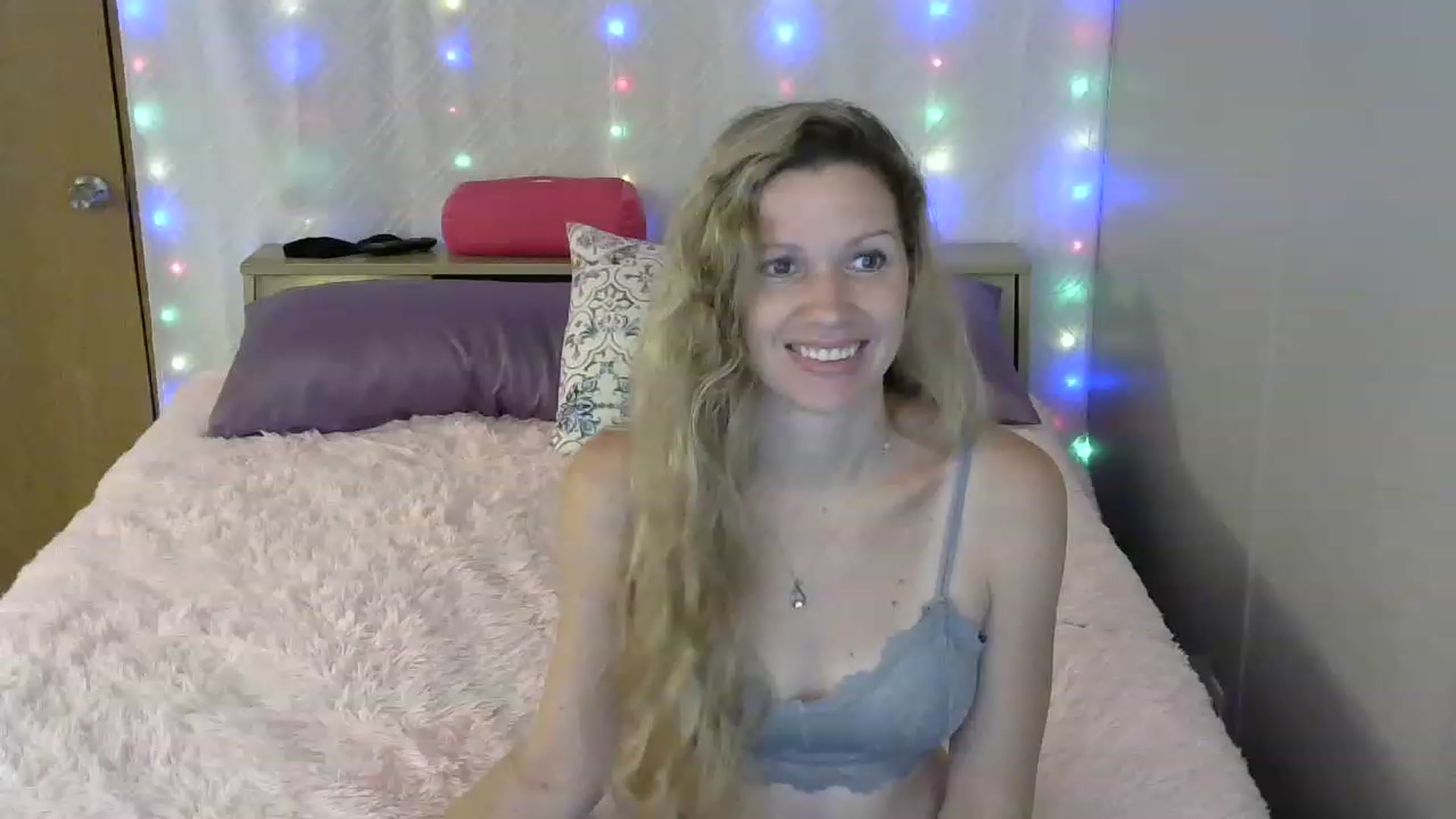 Gallery image thumbnail from SouthernNsexi's myfreecams stream on, 06/22/2023, 14:04 image 7 of 20