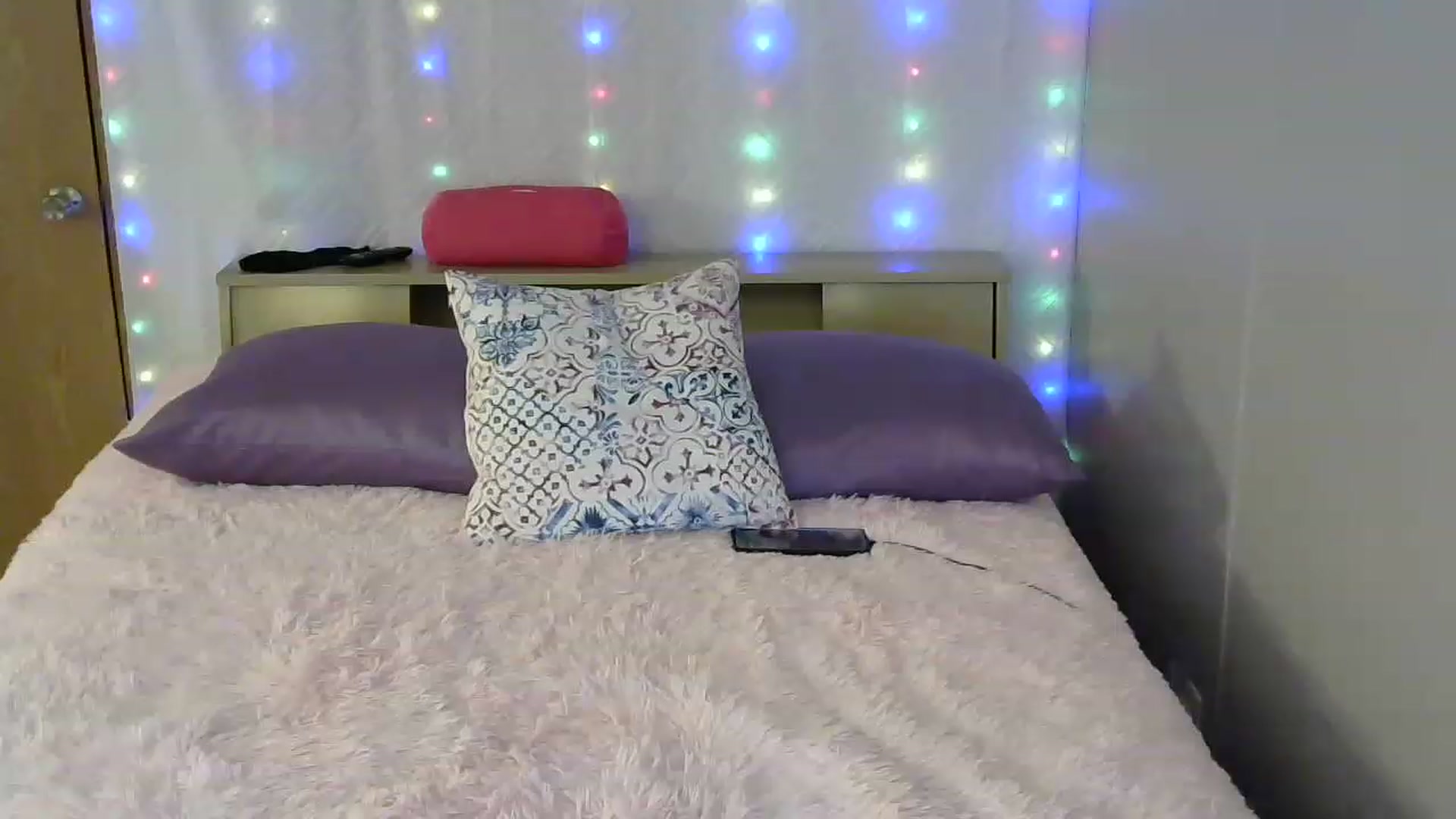 Gallery image thumbnail from SouthernNsexi's myfreecams stream on, 06/25/2023, 01:46 image 13 of 20