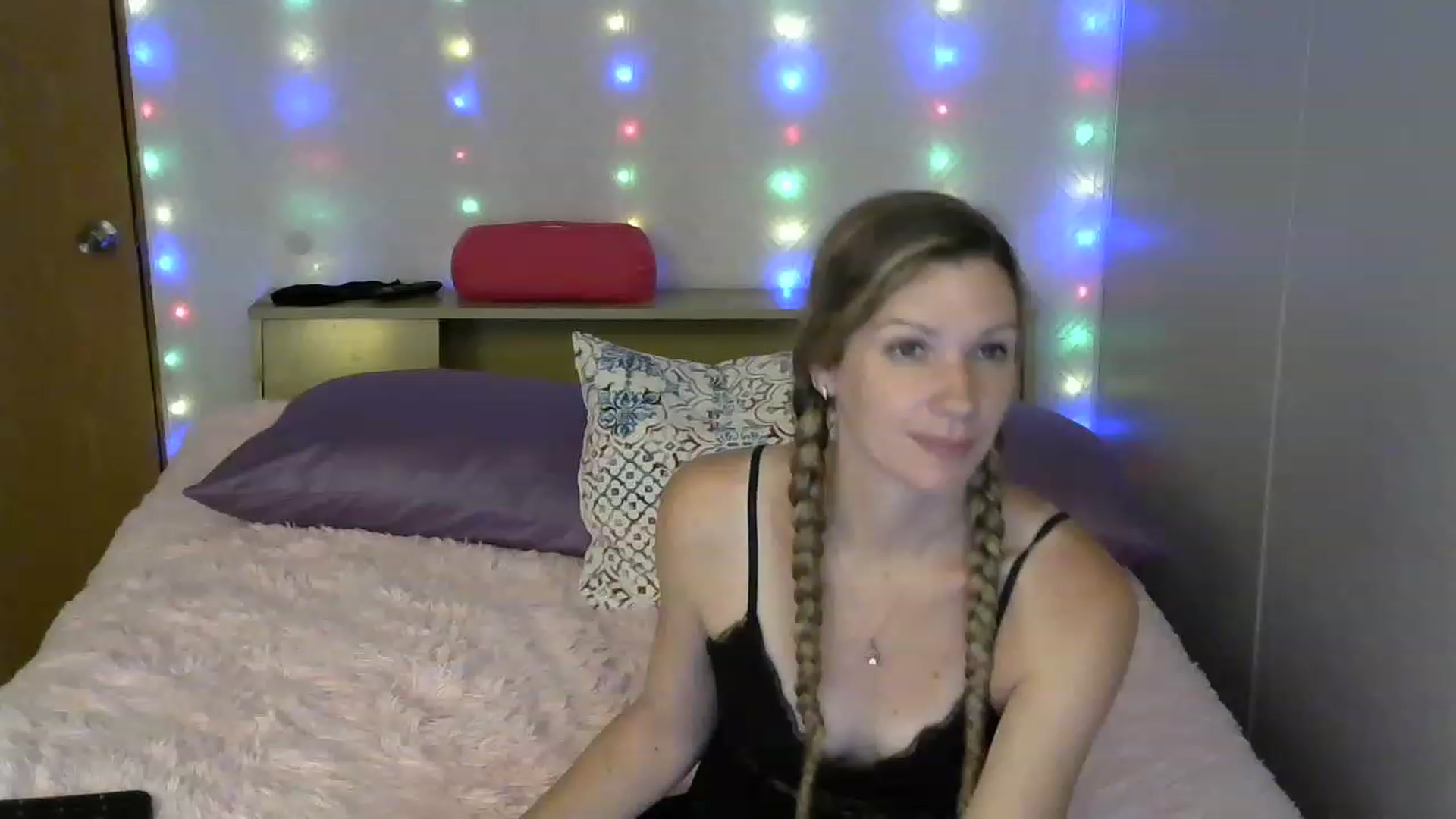 Gallery image thumbnail from SouthernNsexi's myfreecams stream on, 06/25/2023, 14:26 image 12 of 20