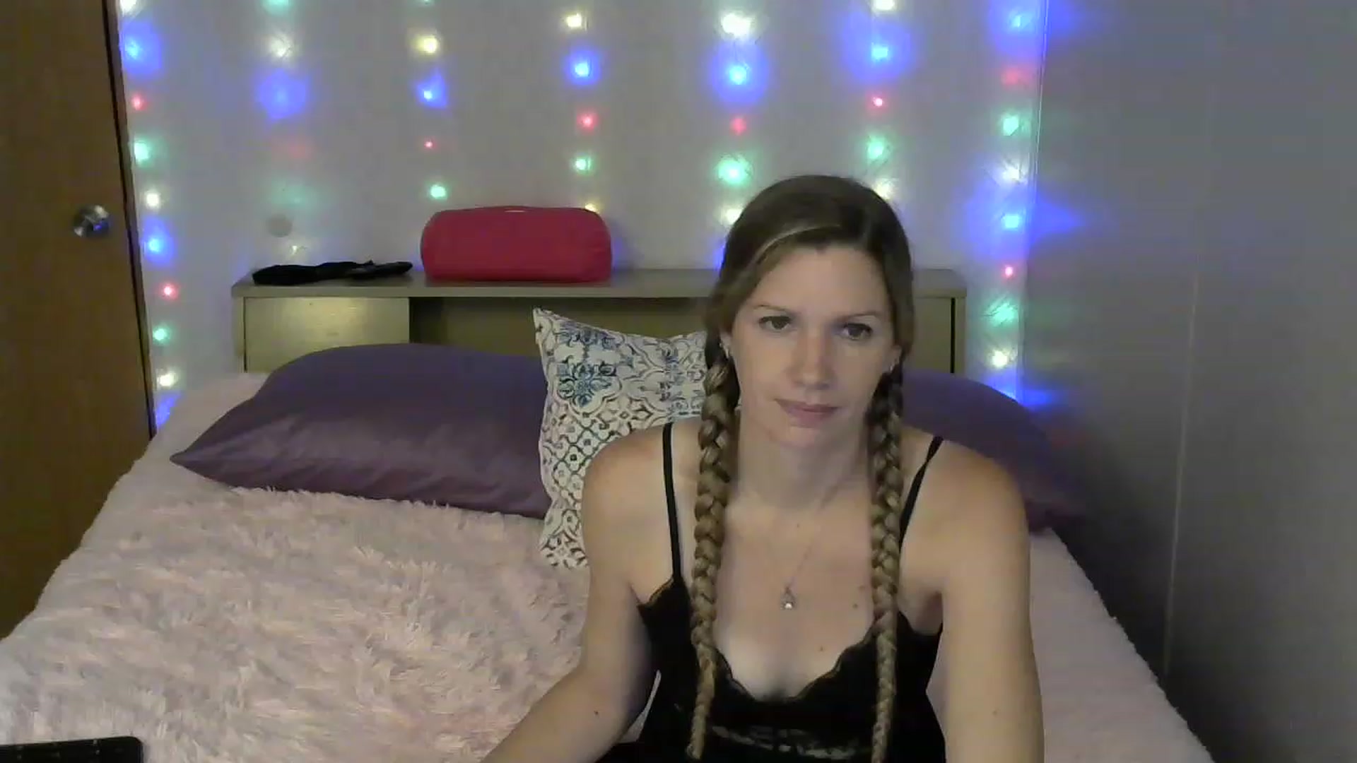 Gallery image thumbnail from SouthernNsexi's myfreecams stream on, 06/25/2023, 14:26 image 13 of 20