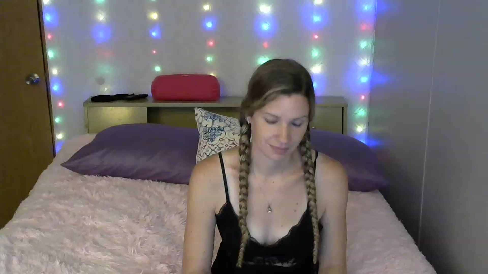 Gallery image thumbnail from SouthernNsexi's myfreecams stream on, 06/25/2023, 14:26 image 9 of 20