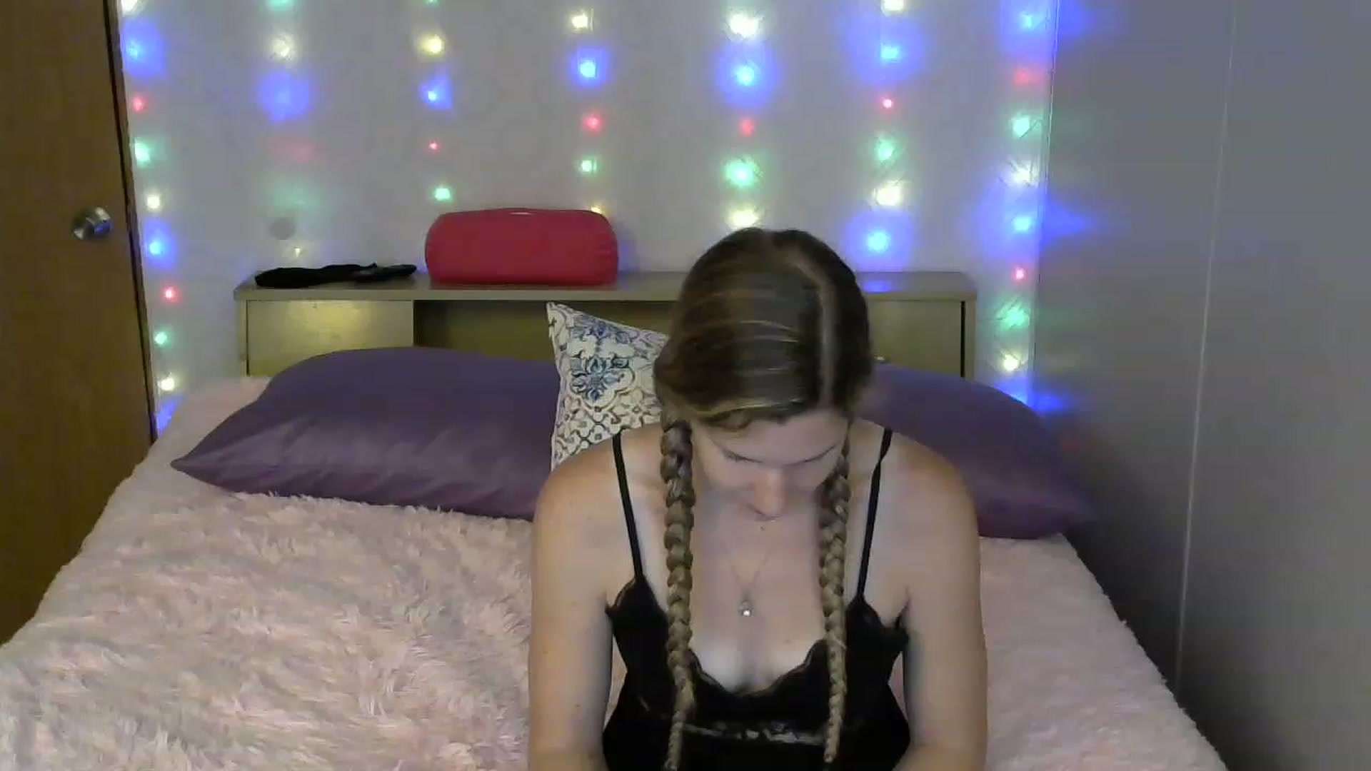 Gallery image thumbnail from SouthernNsexi's myfreecams stream on, 06/25/2023, 14:26 image 10 of 20