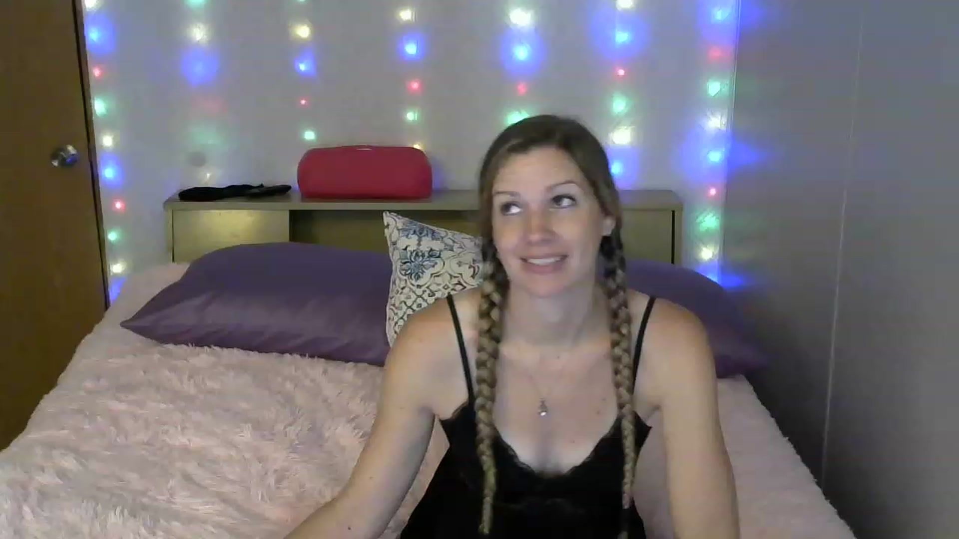 Gallery image thumbnail from SouthernNsexi's myfreecams stream on, 06/25/2023, 14:26 image 1 of 20