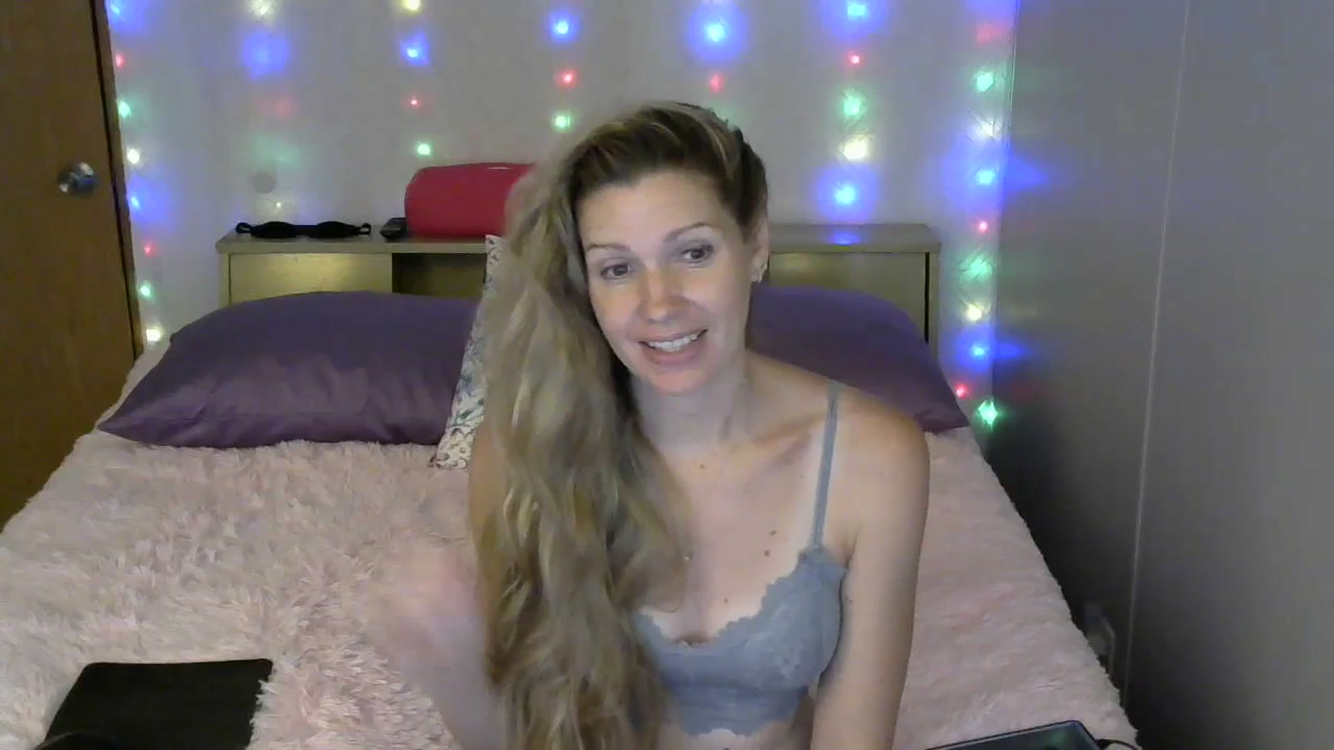 Gallery image thumbnail from SouthernNsexi's myfreecams stream on, 07/01/2023, 14:55 image 13 of 20