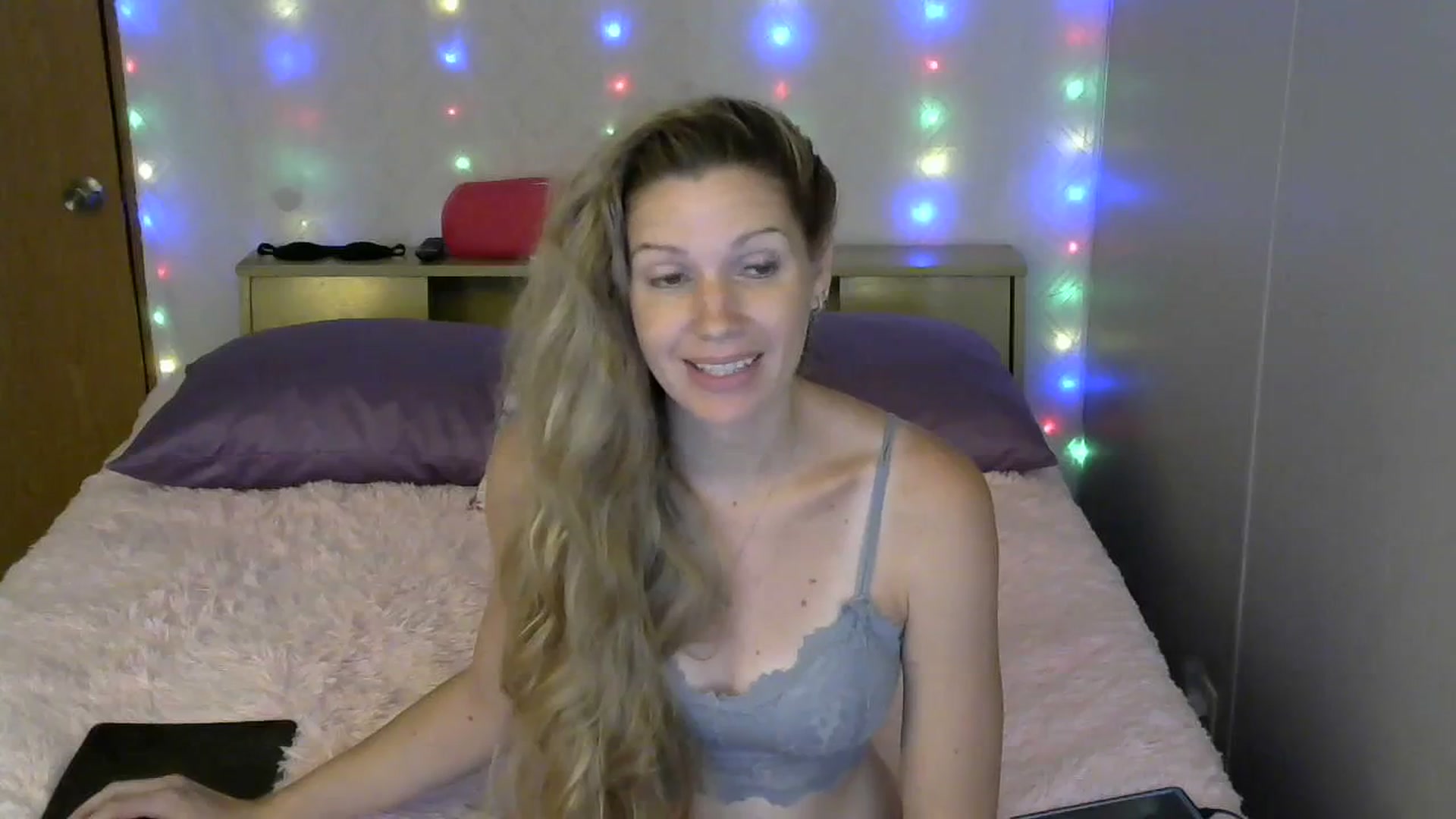 Gallery image thumbnail from SouthernNsexi's myfreecams stream on, 07/01/2023, 14:55 image 11 of 20