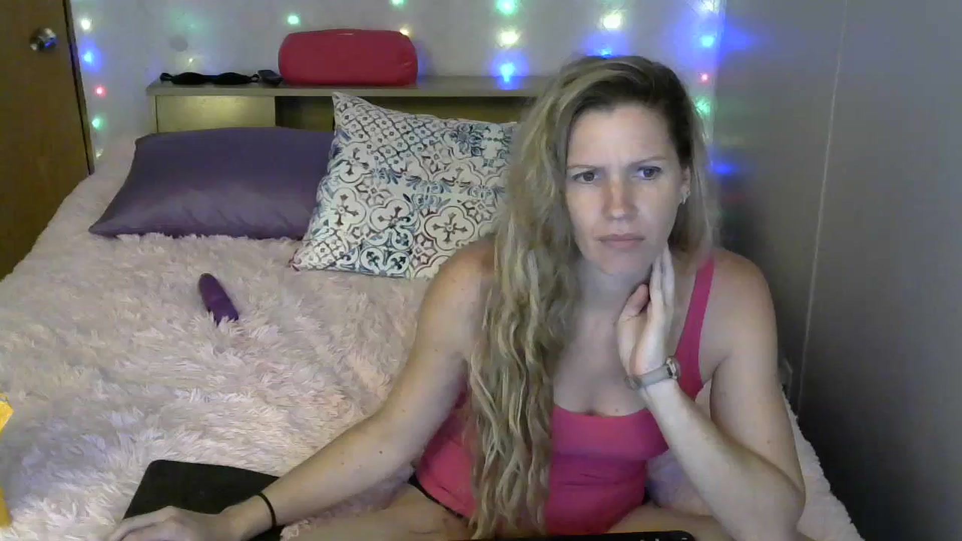 Gallery image thumbnail from SouthernNsexi's myfreecams stream on, 07/06/2023, 02:23 image 1 of 20