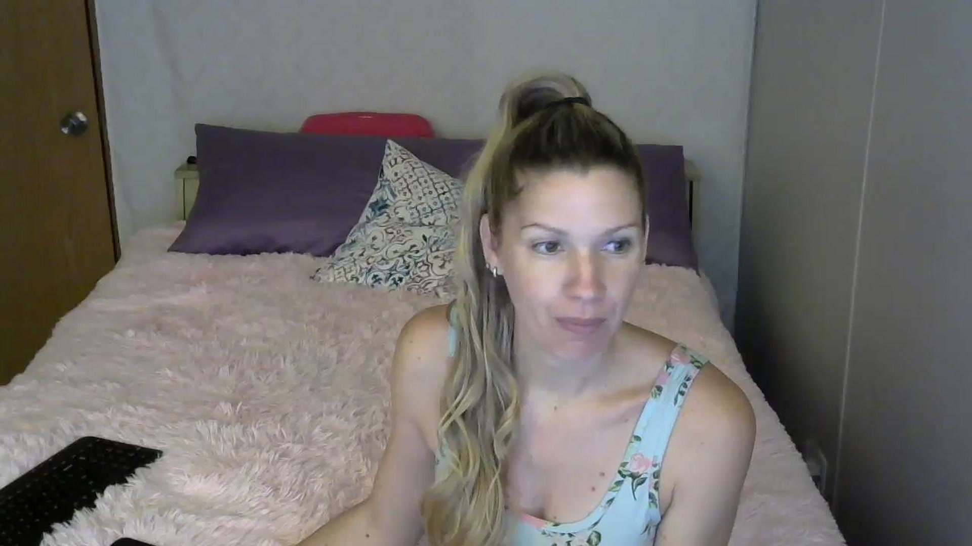 Gallery image thumbnail from SouthernNsexi's myfreecams stream on, 07/09/2023, 13:43 image 5 of 20