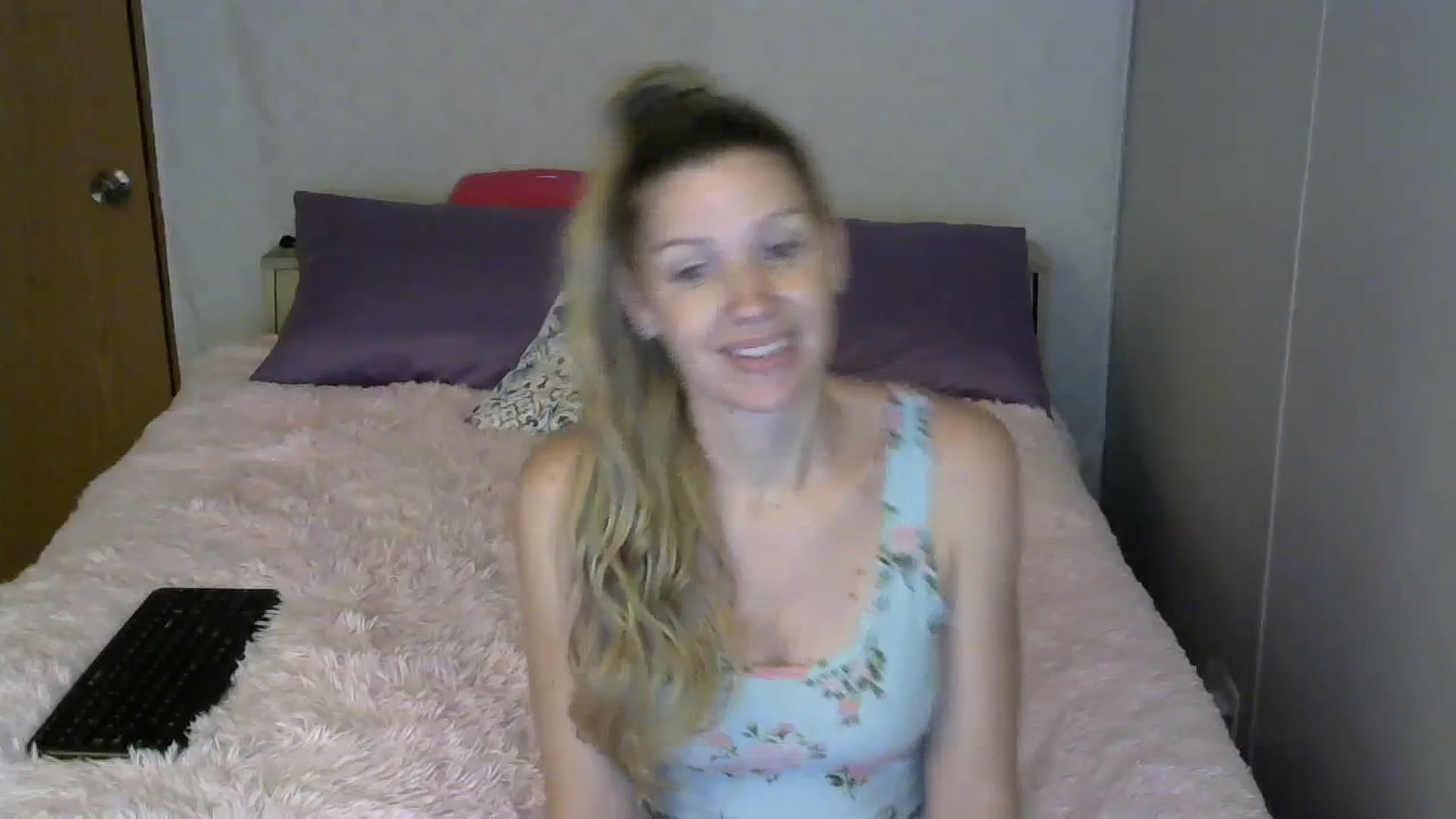 Gallery image thumbnail from SouthernNsexi's myfreecams stream on, 07/09/2023, 13:43 image 16 of 20