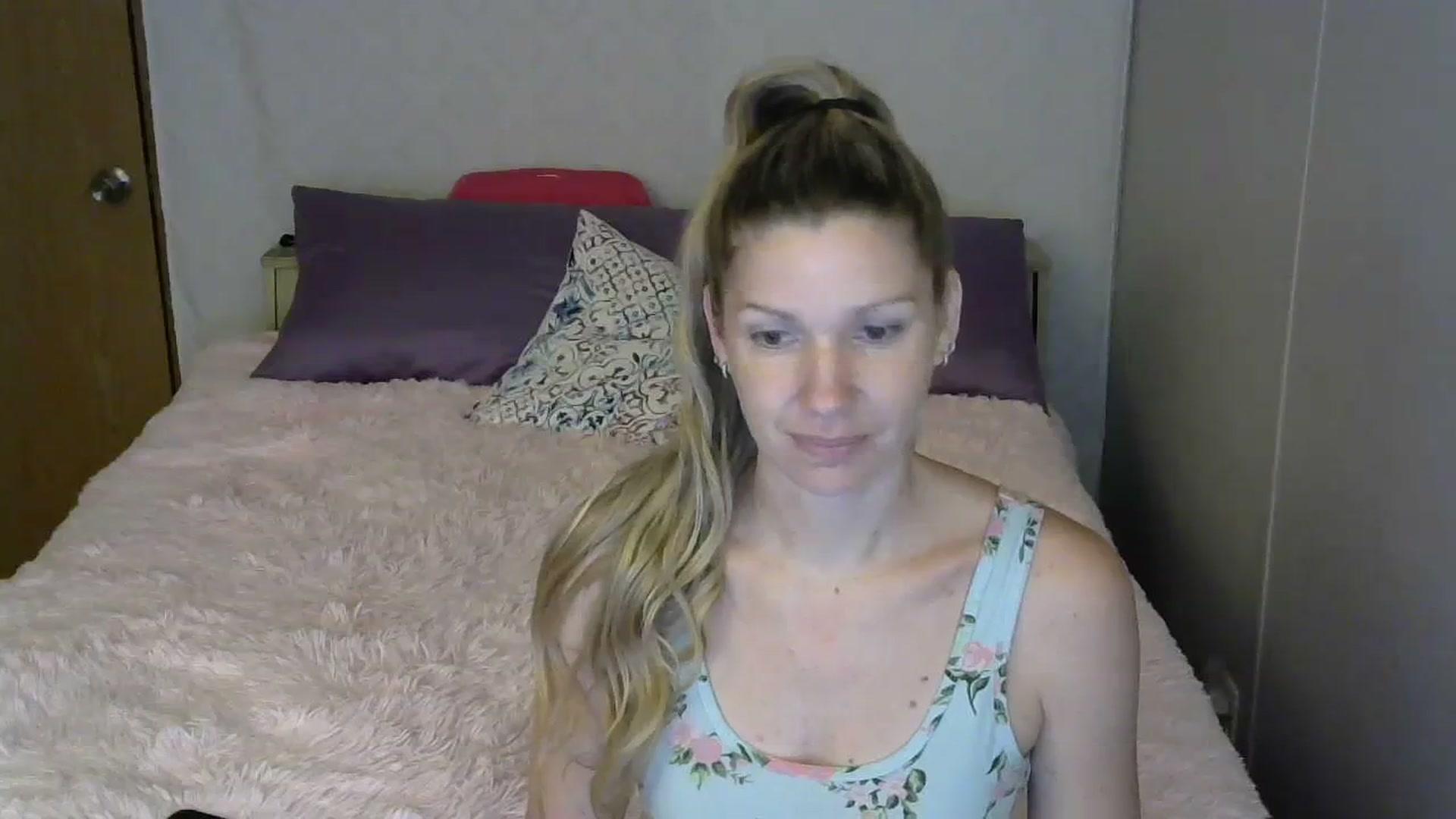 Gallery image thumbnail from SouthernNsexi's myfreecams stream on, 07/09/2023, 13:43 image 7 of 20