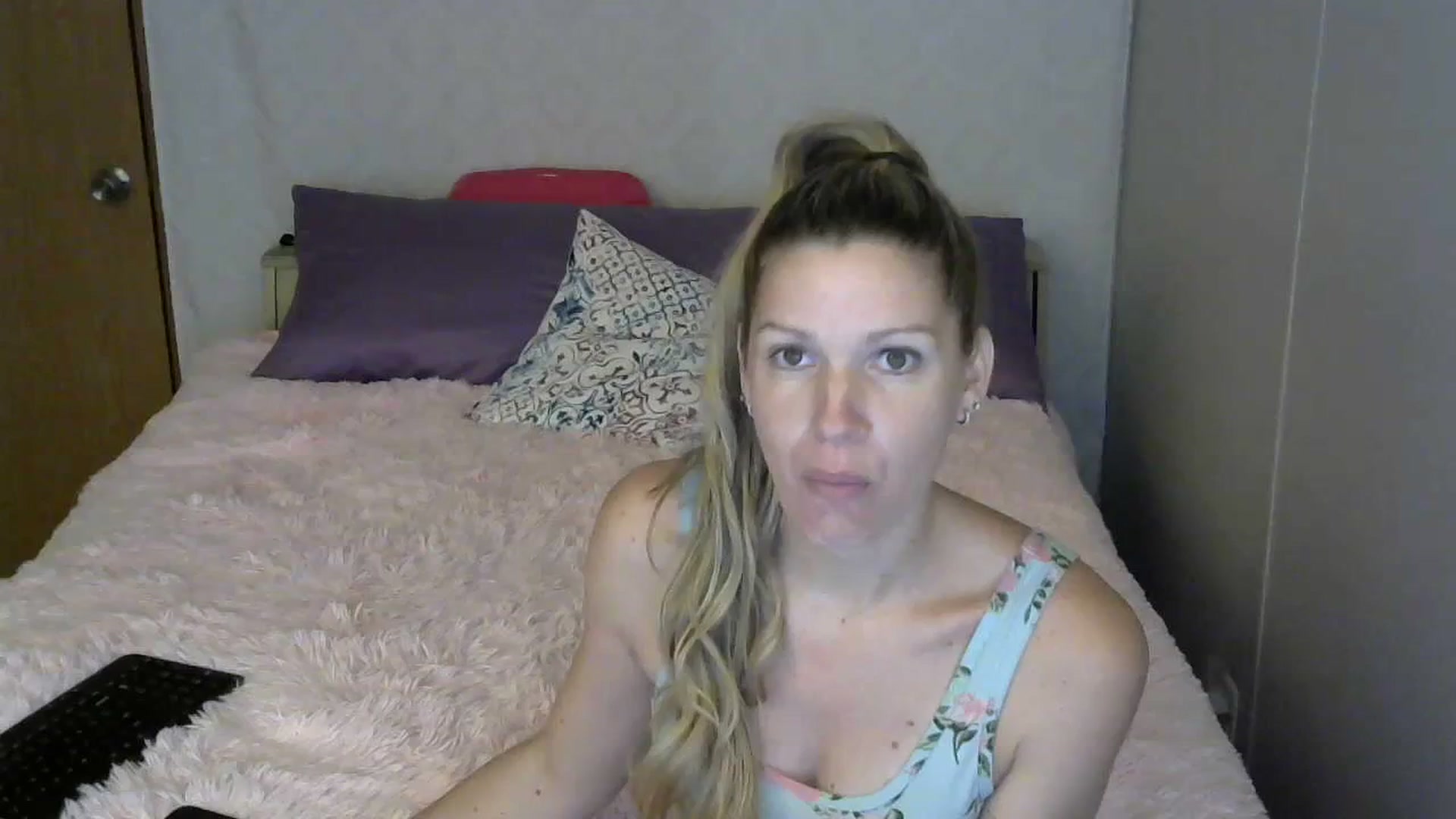 Gallery image thumbnail from SouthernNsexi's myfreecams stream on, 07/09/2023, 13:43 image 4 of 20