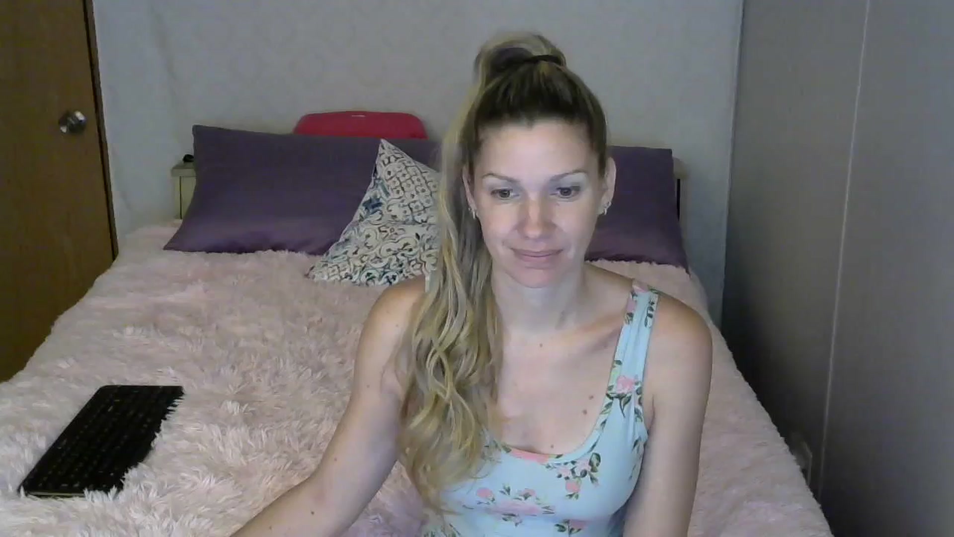Gallery image thumbnail from SouthernNsexi's myfreecams stream on, 07/09/2023, 13:43 image 15 of 20