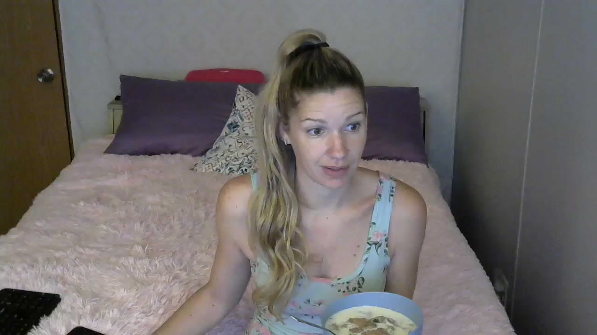 Gallery image thumbnail from SouthernNsexi's myfreecams stream on, 07/09/2023, 13:43 image 1 of 20