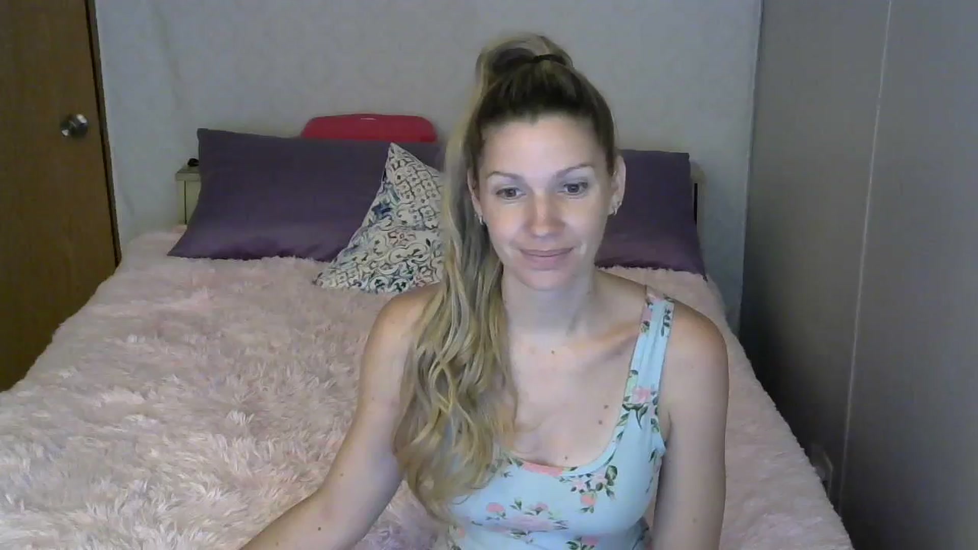 Gallery image thumbnail from SouthernNsexi's myfreecams stream on, 07/09/2023, 13:43 image 20 of 20