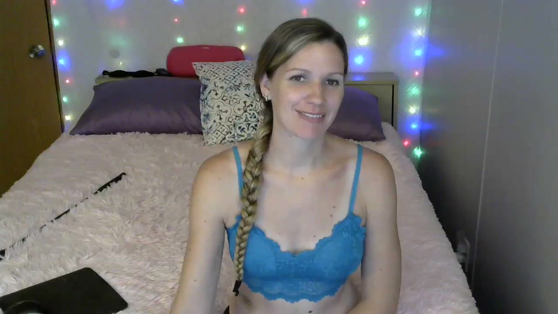 Gallery image thumbnail from SouthernNsexi's myfreecams stream on, 07/10/2023, 02:41 image 17 of 20