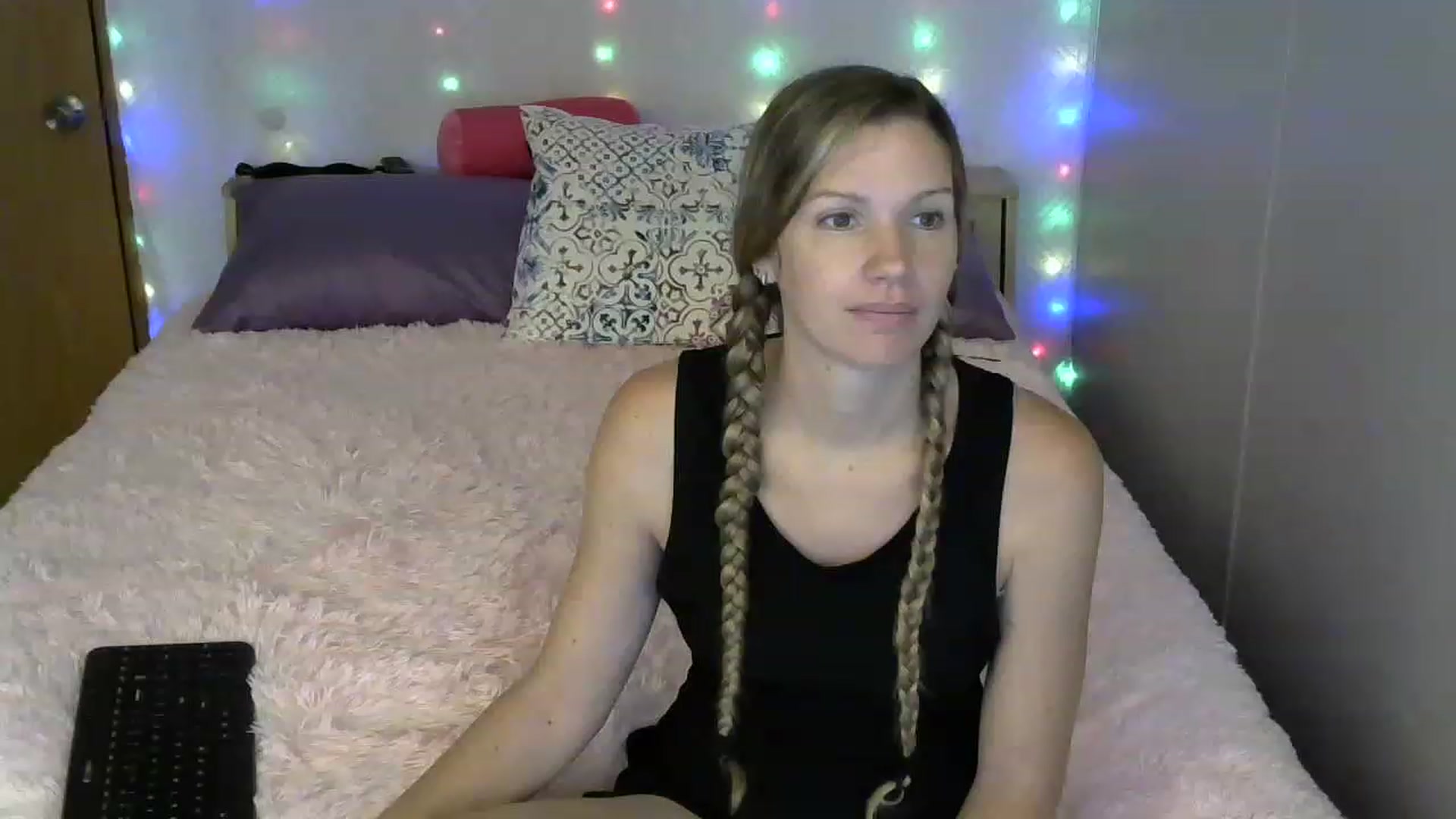 Gallery image thumbnail from SouthernNsexi's myfreecams stream on, 07/19/2023, 14:31 image 9 of 20