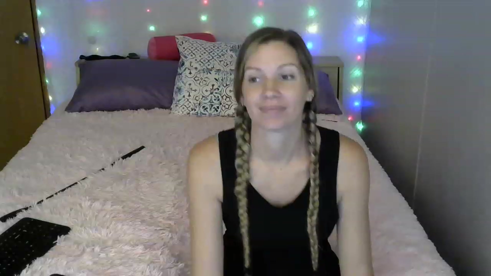 Gallery image thumbnail from SouthernNsexi's myfreecams stream on, 07/19/2023, 14:31 image 11 of 20
