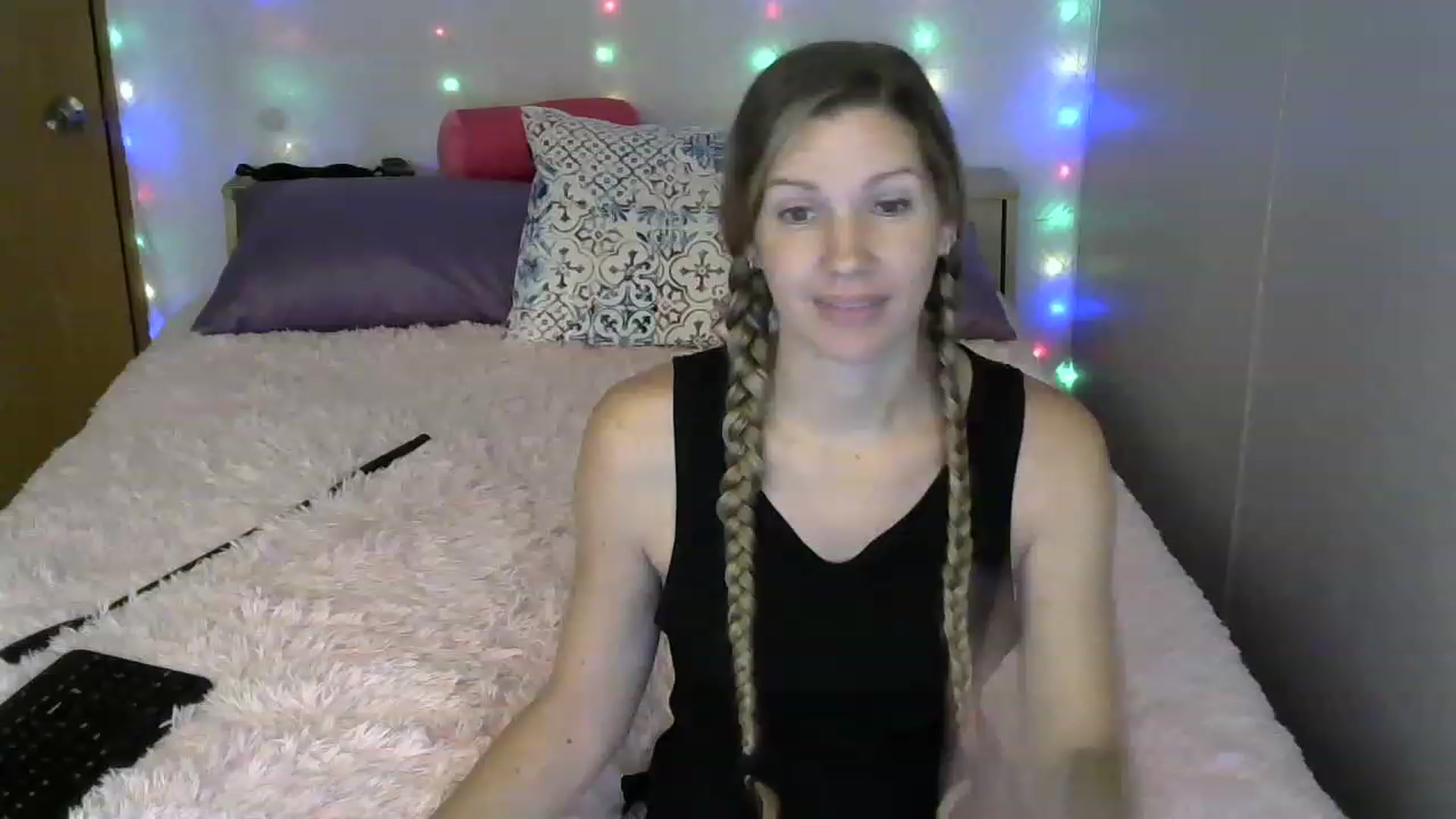 Gallery image thumbnail from SouthernNsexi's myfreecams stream on, 07/19/2023, 14:31 image 14 of 20