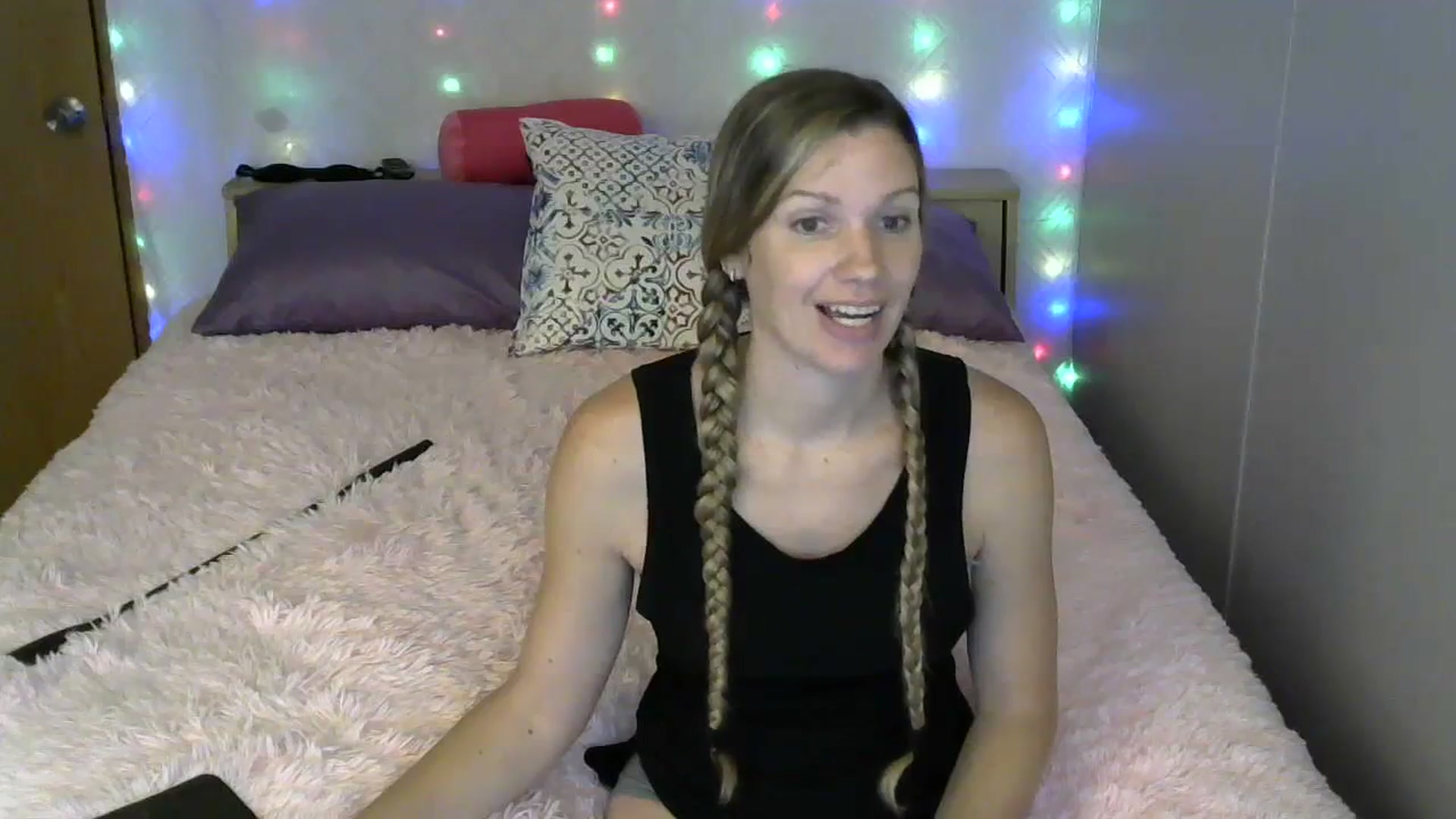 Gallery image thumbnail from SouthernNsexi's myfreecams stream on, 07/19/2023, 15:09 image 19 of 20