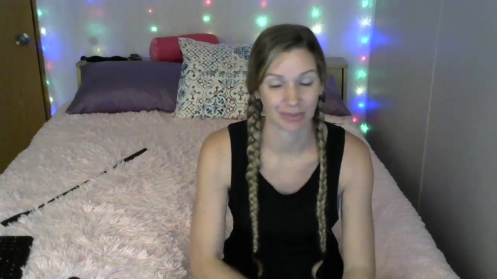 Gallery image thumbnail from SouthernNsexi's myfreecams stream on, 07/19/2023, 15:09 image 4 of 20