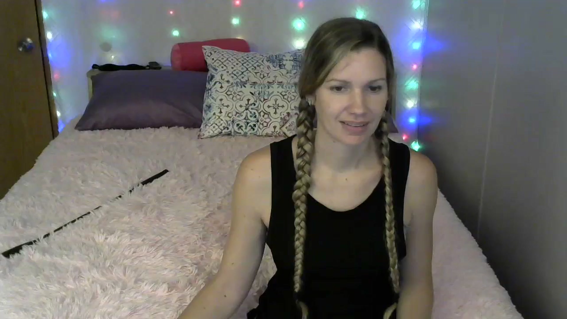 Gallery image thumbnail from SouthernNsexi's myfreecams stream on, 07/19/2023, 15:09 image 13 of 20