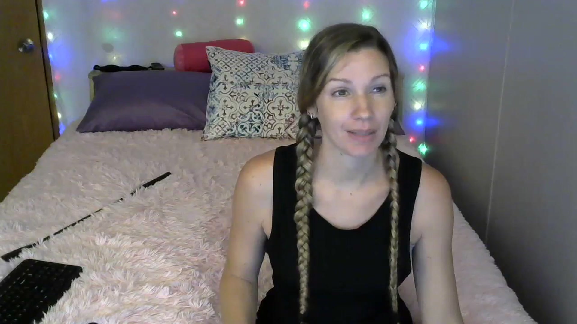 Gallery image thumbnail from SouthernNsexi's myfreecams stream on, 07/19/2023, 15:09 image 8 of 20