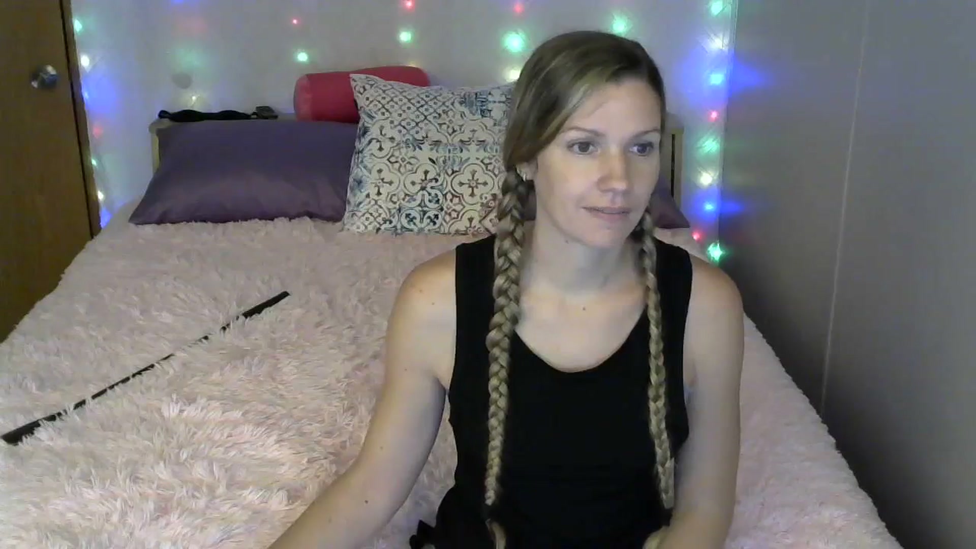 Gallery image thumbnail from SouthernNsexi's myfreecams stream on, 07/19/2023, 15:09 image 7 of 20