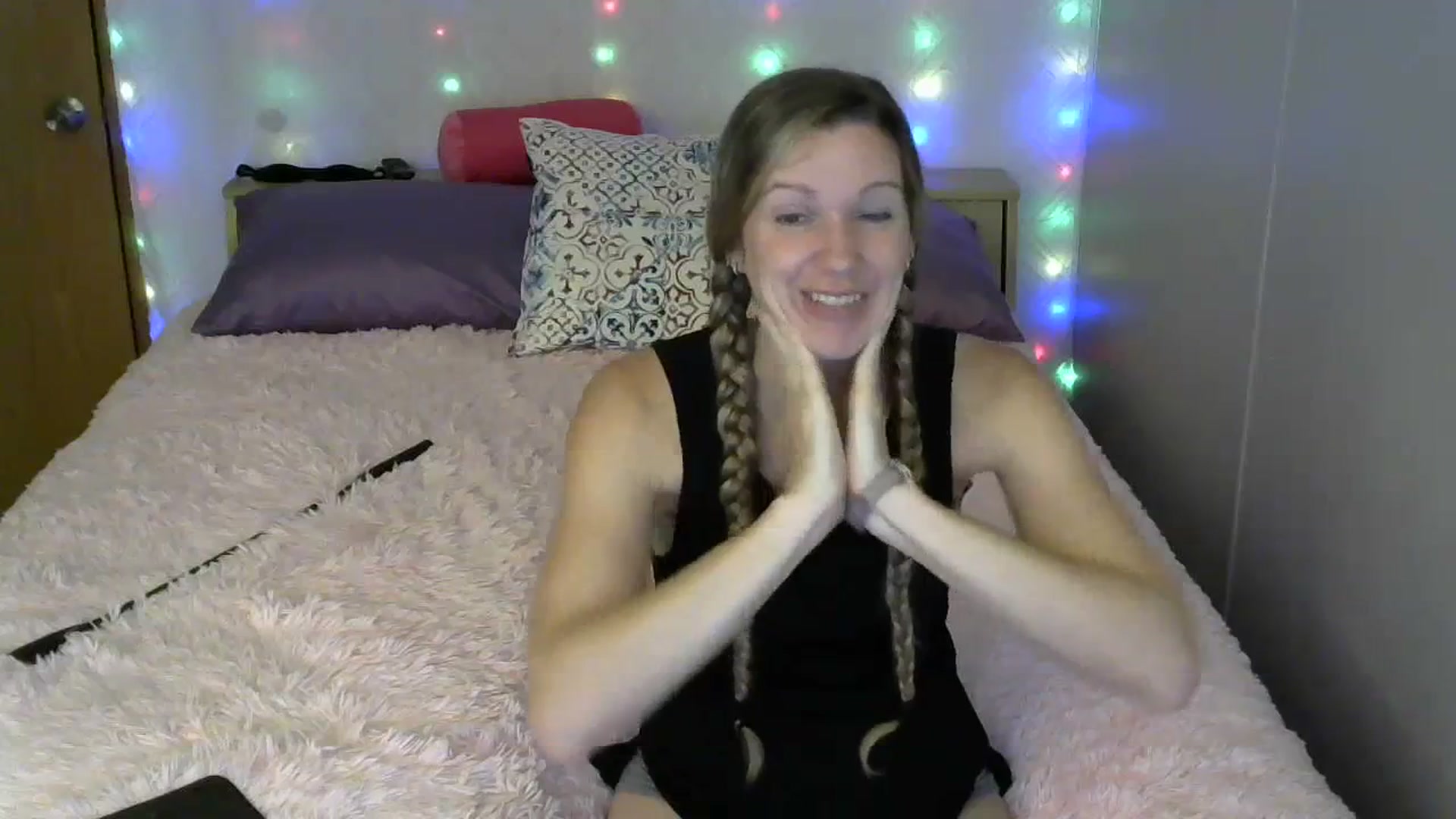 Gallery image thumbnail from SouthernNsexi's myfreecams stream on, 07/19/2023, 15:09 image 20 of 20