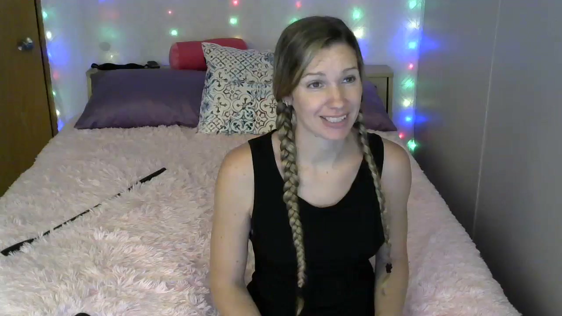 Gallery image thumbnail from SouthernNsexi's myfreecams stream on, 07/19/2023, 15:09 image 2 of 20