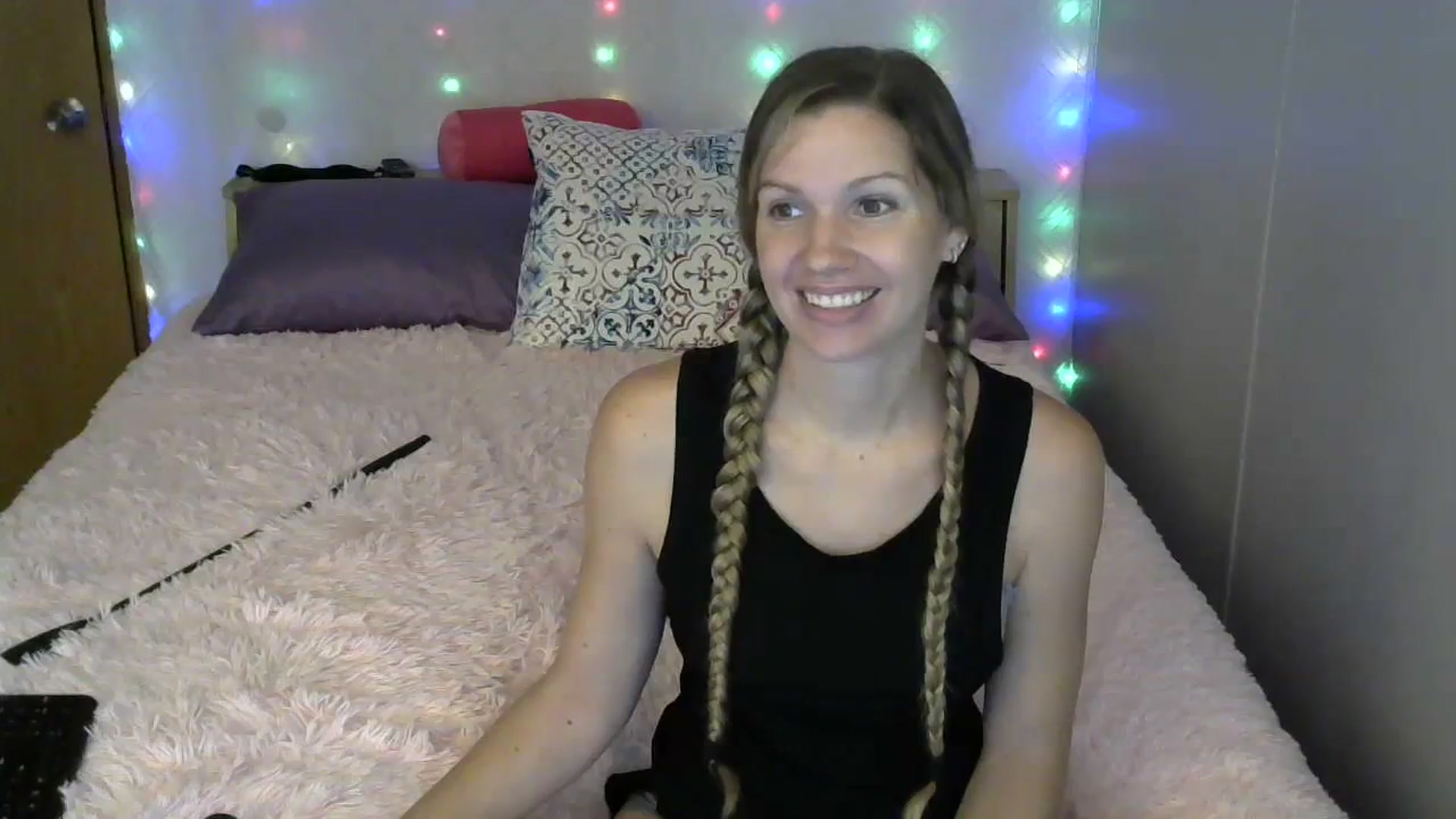 Gallery image thumbnail from SouthernNsexi's myfreecams stream on, 07/19/2023, 15:09 image 5 of 20