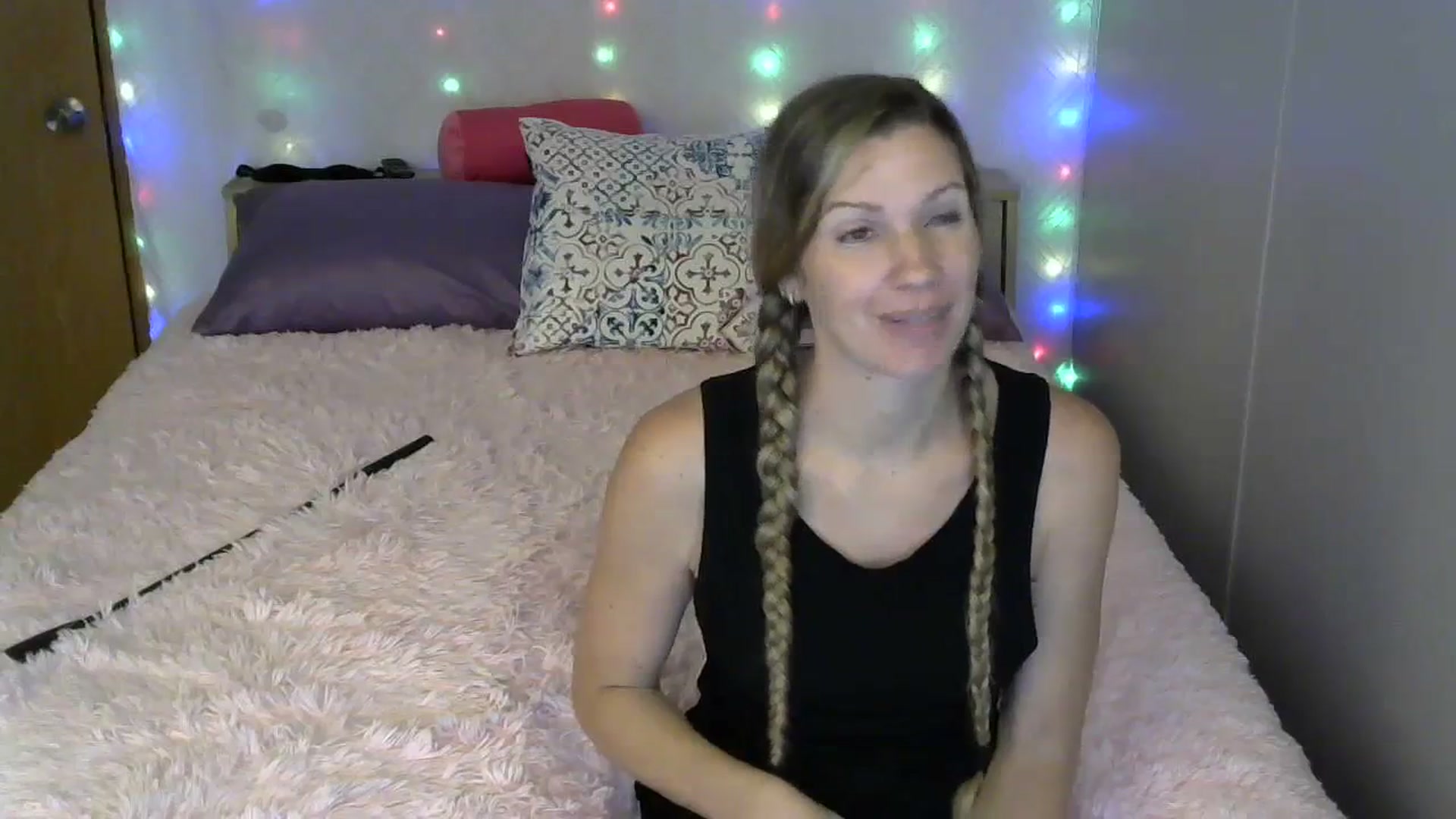 Gallery image thumbnail from SouthernNsexi's myfreecams stream on, 07/19/2023, 15:09 image 11 of 20